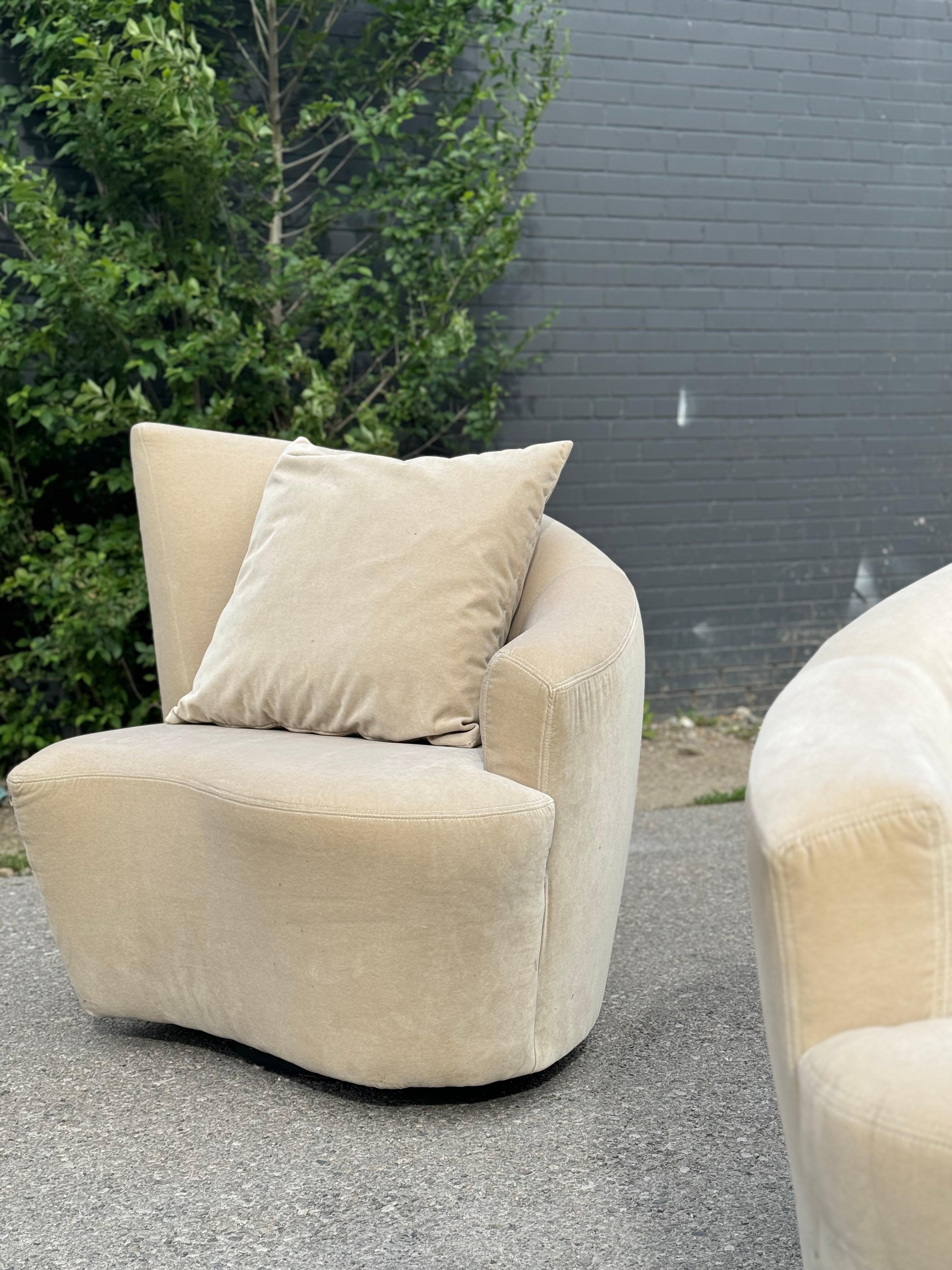 Vladimir Kagan Bilbao Swivel Slipper Chairs For Sale 8