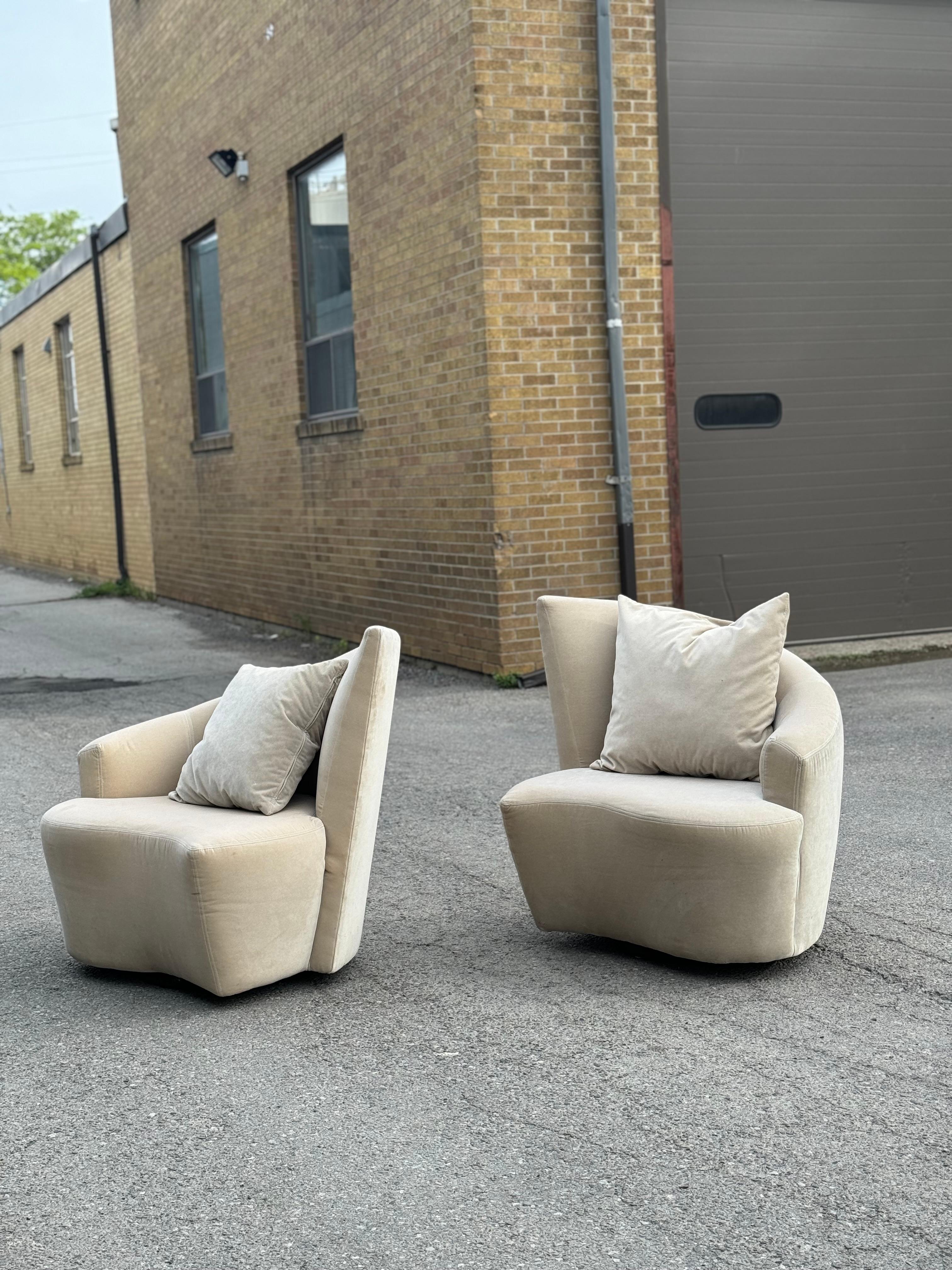 Vladimir Kagan Bilbao Swivel Slipper Chairs For Sale 3