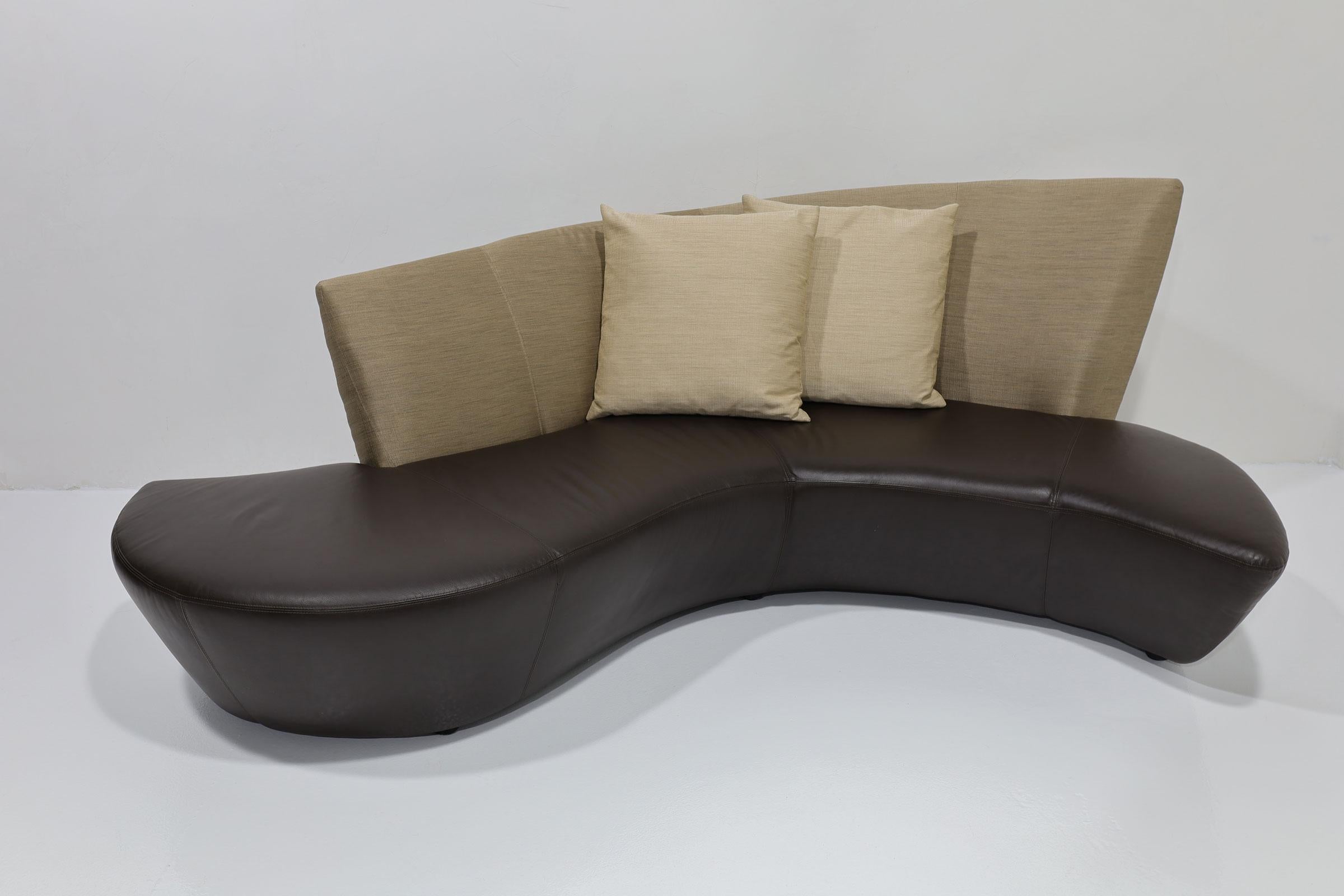 20th Century Vladimir Kagan Bilboa Sofa in Silk and Leather For Sale