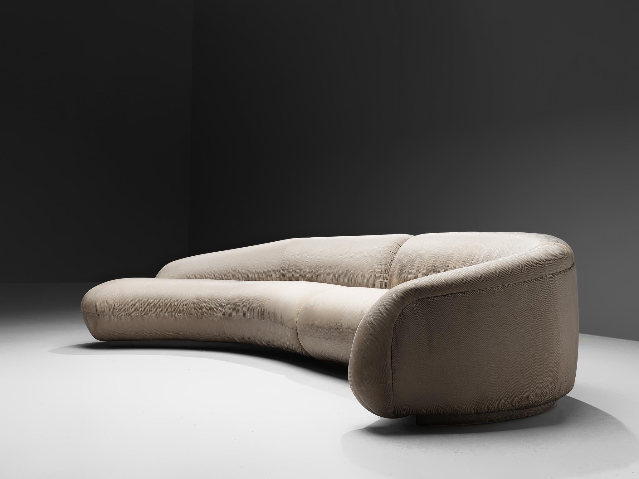 American Vladimir Kagan Biomorphic Sofa in Eggshell White Upholstery