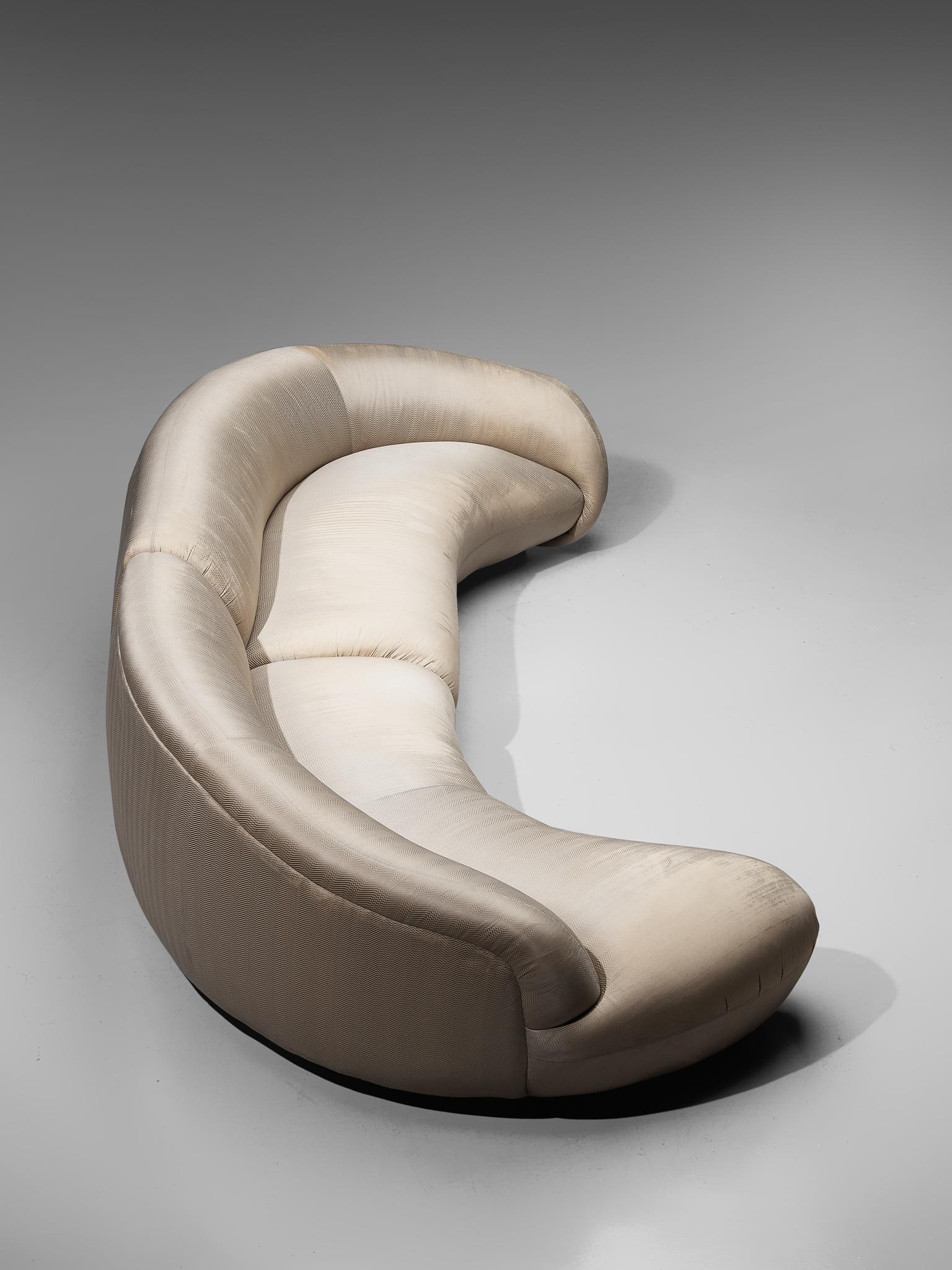 Vladimir Kagan Biomorphic Sofa in Eggshell White Upholstery 2
