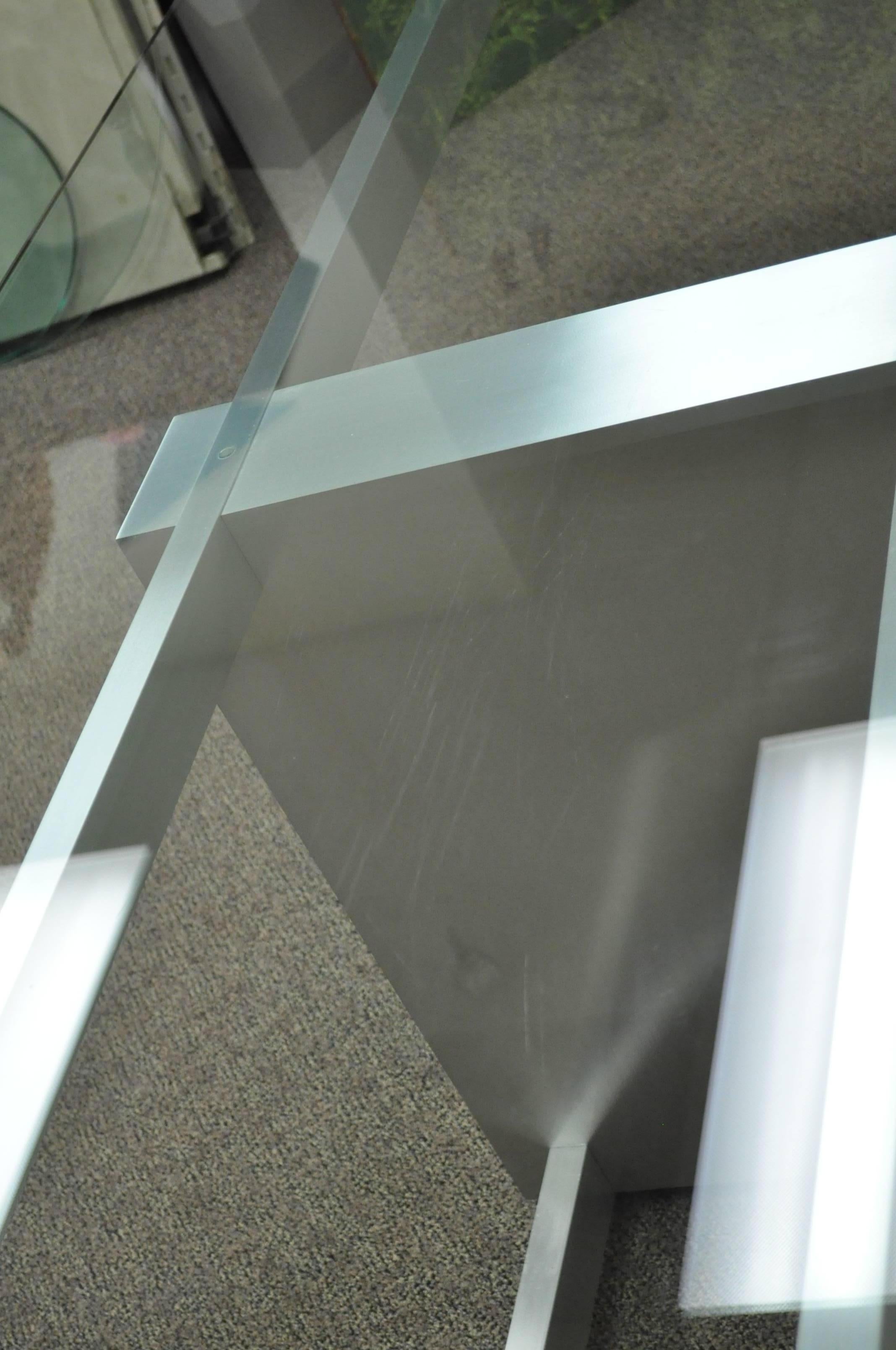 Verre Table de conférence à rallonge cubiste pour salle à manger à rallonge en aluminium brossé et verre Vladimir Kagan
