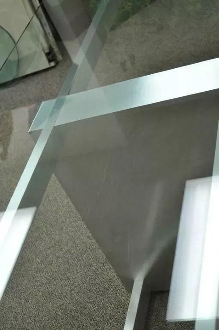Vladimir Kagan Kubistischer aus gebürstetem Aluminium und Glas aus Glas, ausziehbarer Konferenztisch im Angebot 2