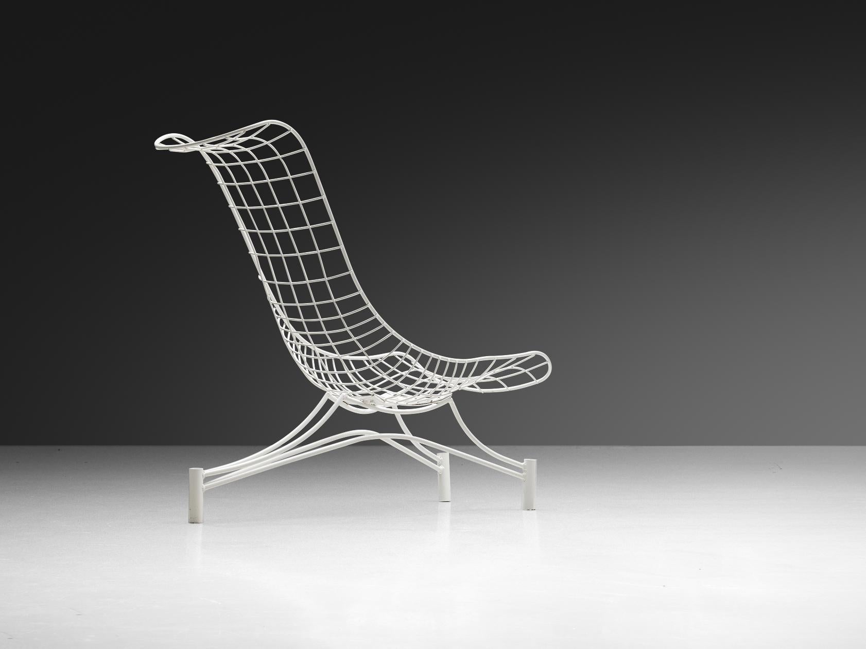 Vladimir Kagan, 'Capricorn' lounge chair, lacquered metal, United States, circa 1958

The Capricorn chair features a splendid construction that suits both indoor and outdoor settings, making it a dynamic and easily adaptable design. Its frame