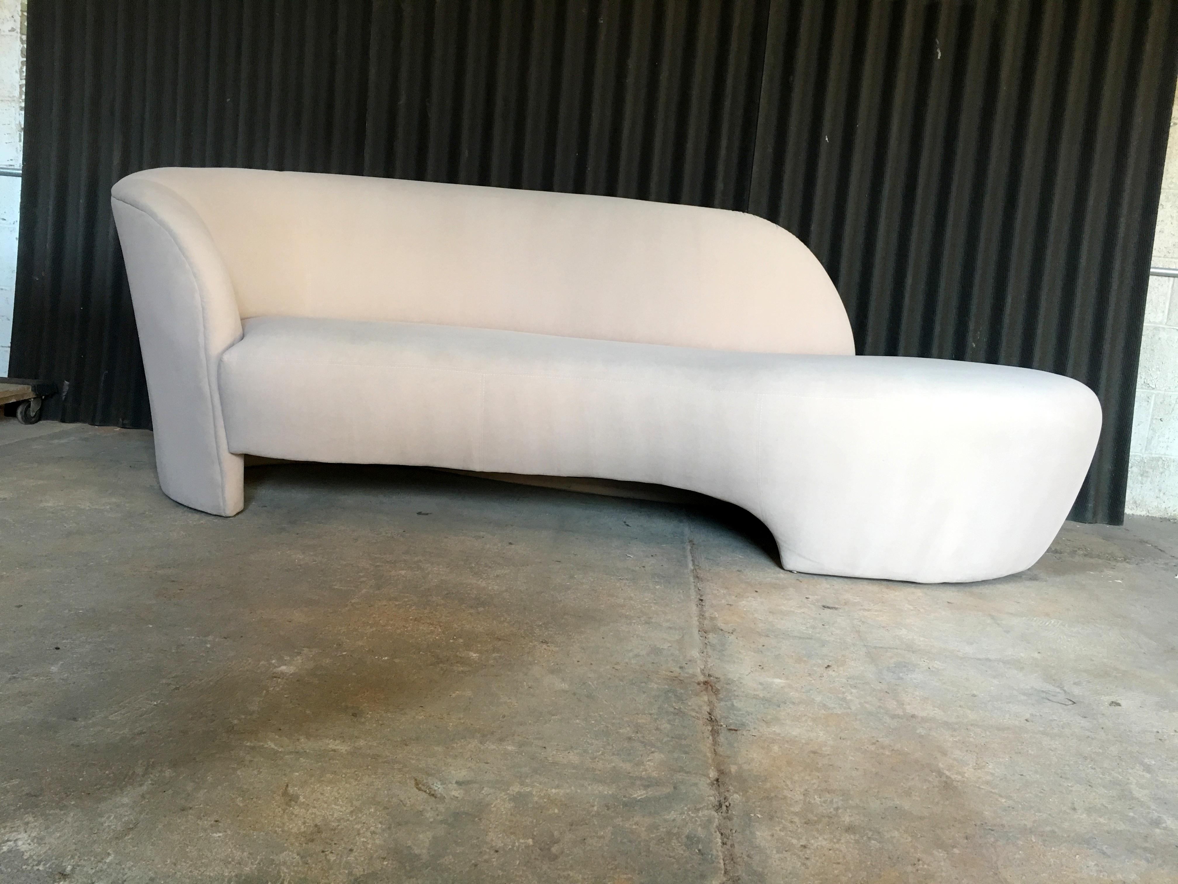 Vladimir Kagan Chaise Lounge Sofa for Weiman Preview 5