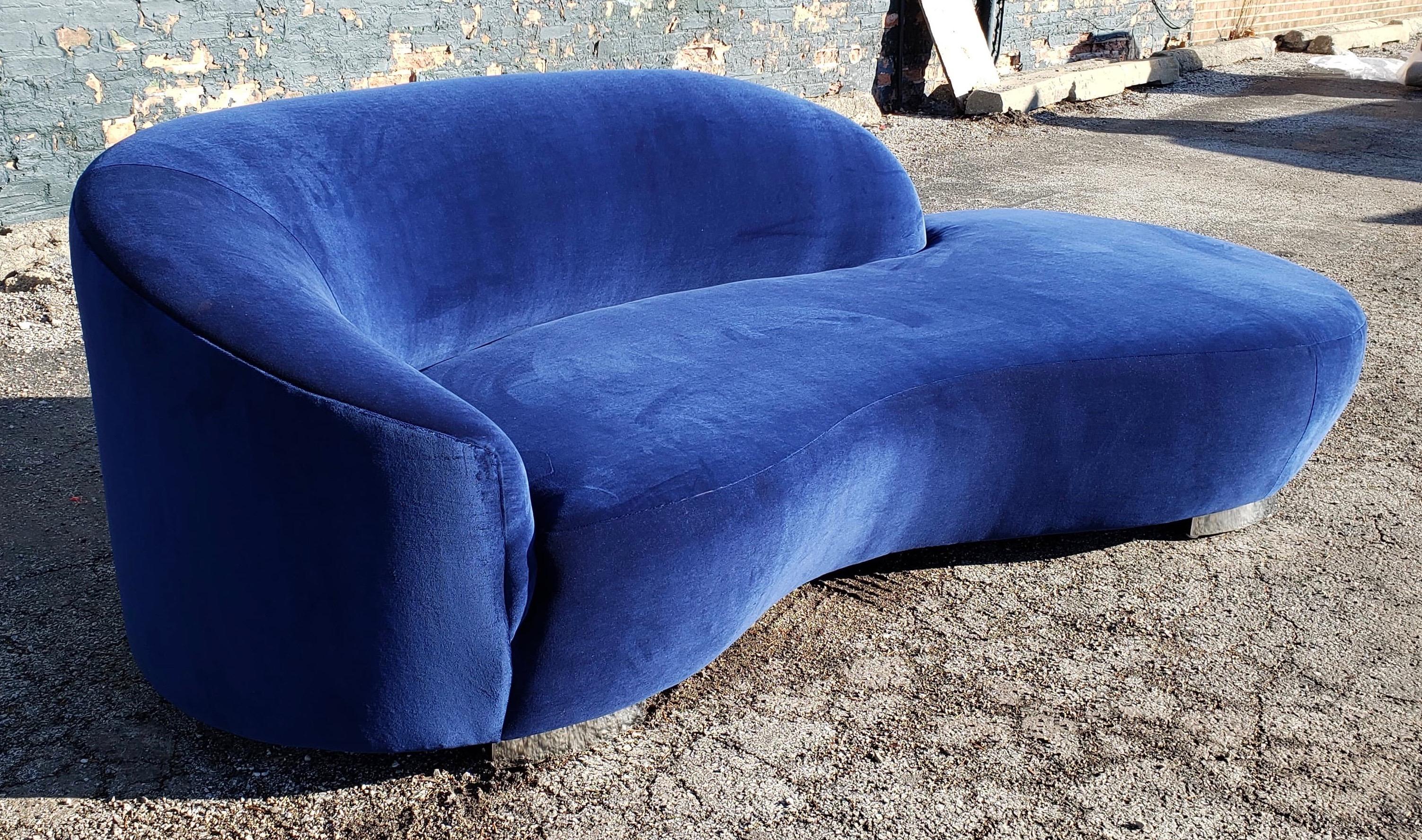 Mid-Century Modern Vladimir Kagan Cloud Lounge Sofa in Midnight Blue Velvet Midcentury