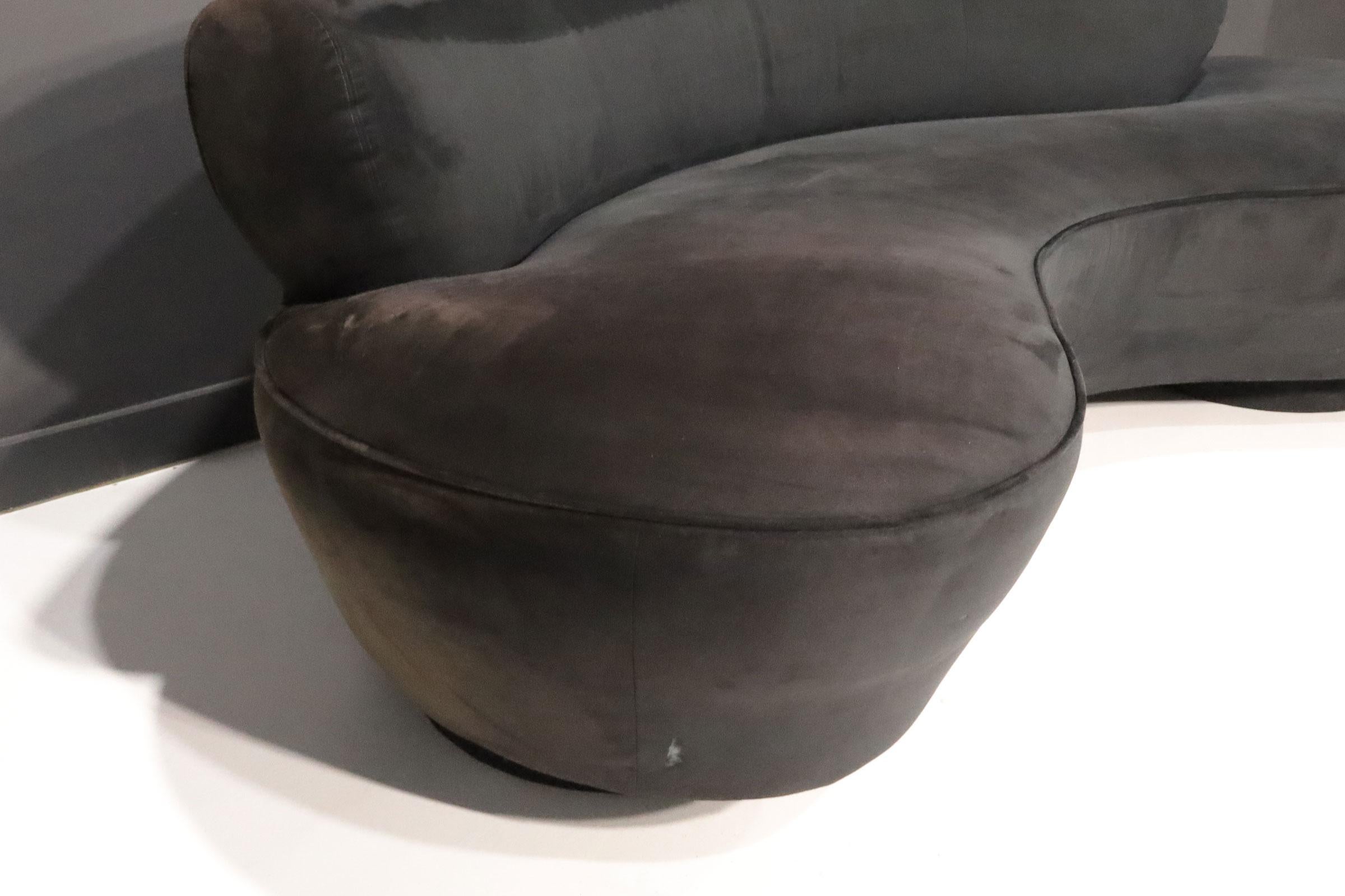 Vladimir Kagan Cloud Serpentine Sofa by Directional in Black Microfiber In Good Condition In Dallas, TX
