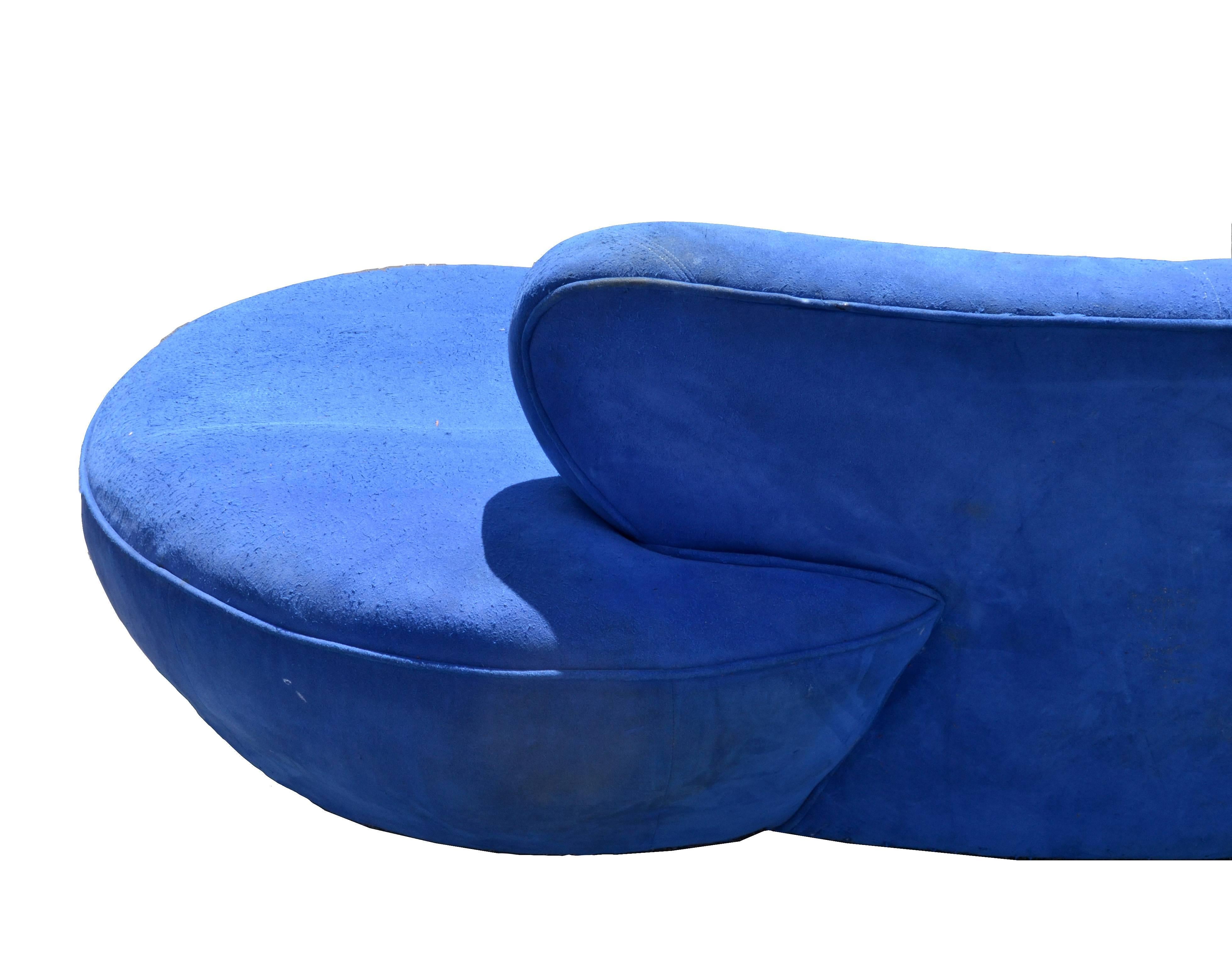 Vladimir Kagan Serpentine Sofa Blaues Mikrofaser von Directional Furniture, Vintage  (Handgefertigt) im Angebot