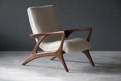 Vladimir Kagan, Contour lounge / armchair, Walnut, White fabric, Studio, 1953
