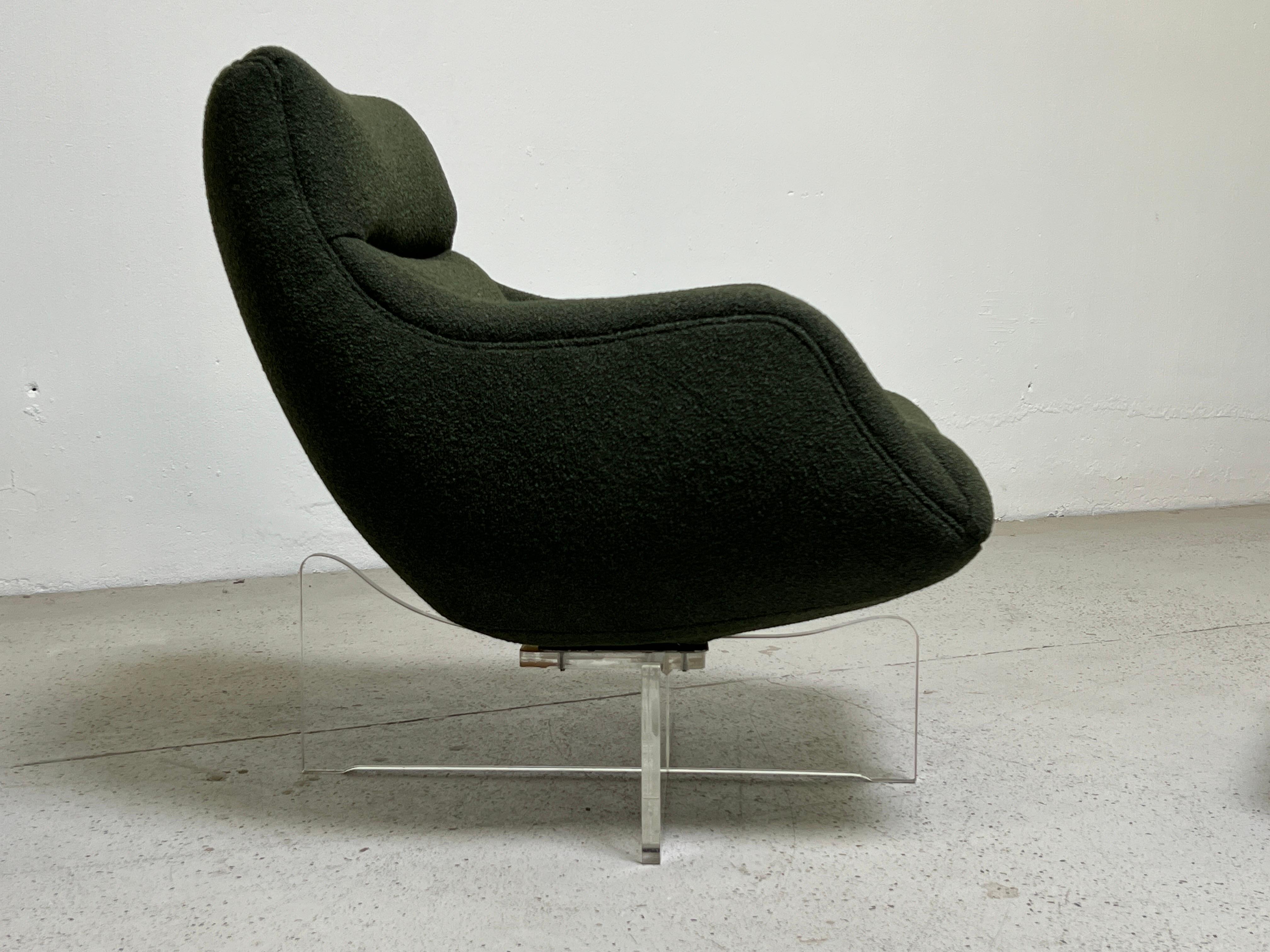 Vladimir Kagan Cosmos Swiveling Lounge Chair and Ottoman For Sale 4