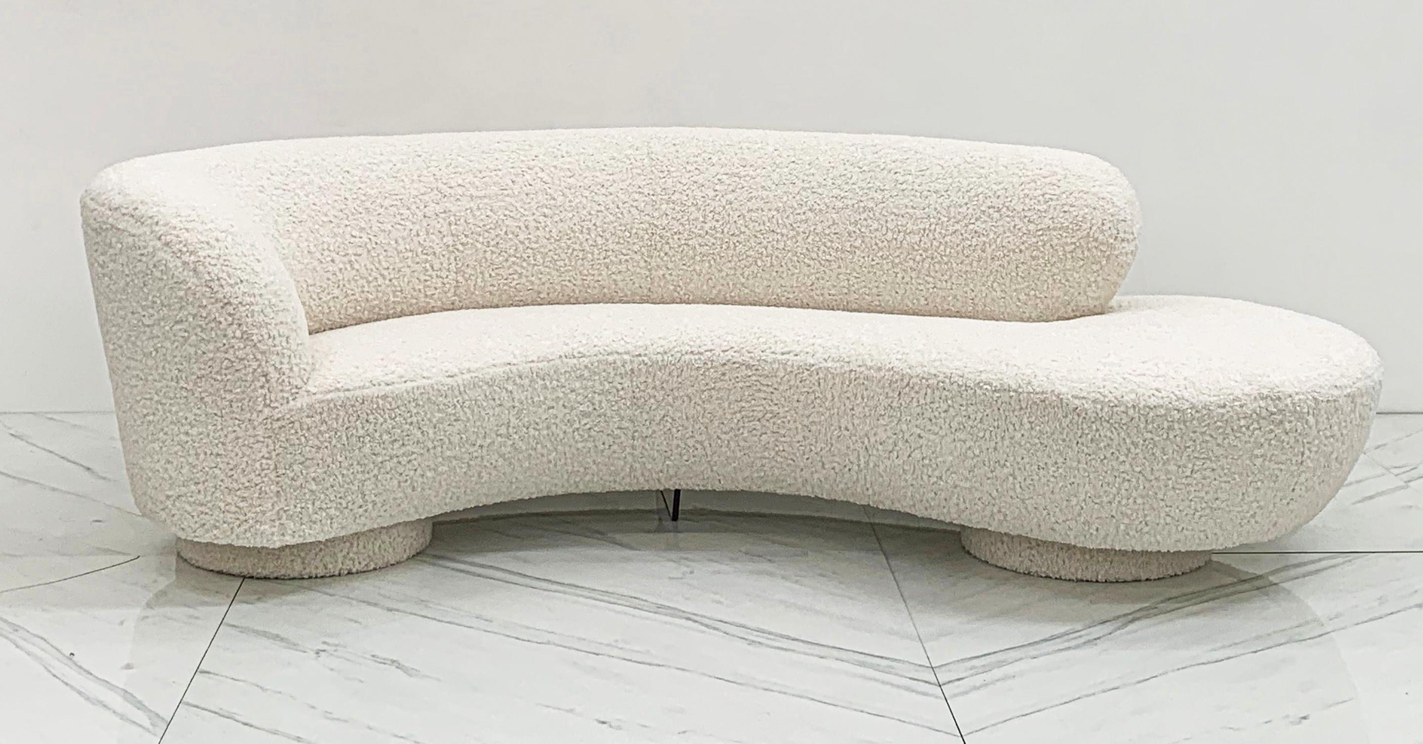 Post-Modern Vladimir Kagan Cloud Serpentine Sofa Upholstered in Heavy Ivory Boucle