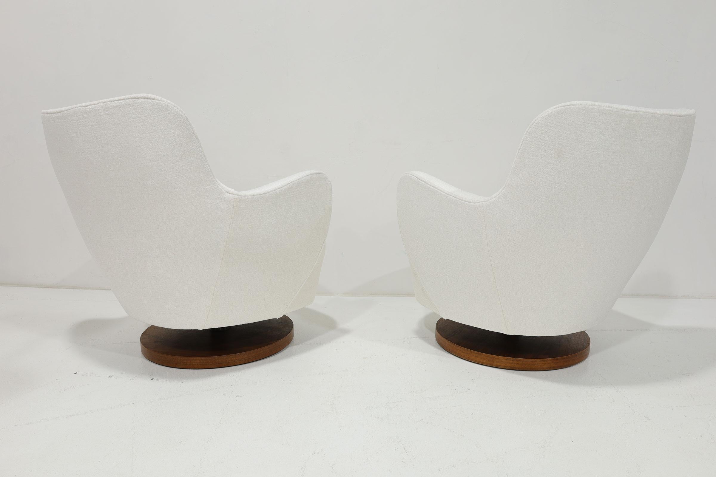 Mid-Century Modern Chaises pivotantes de Vladimir Kagan Couture pour la chasse au crépuscule en vente