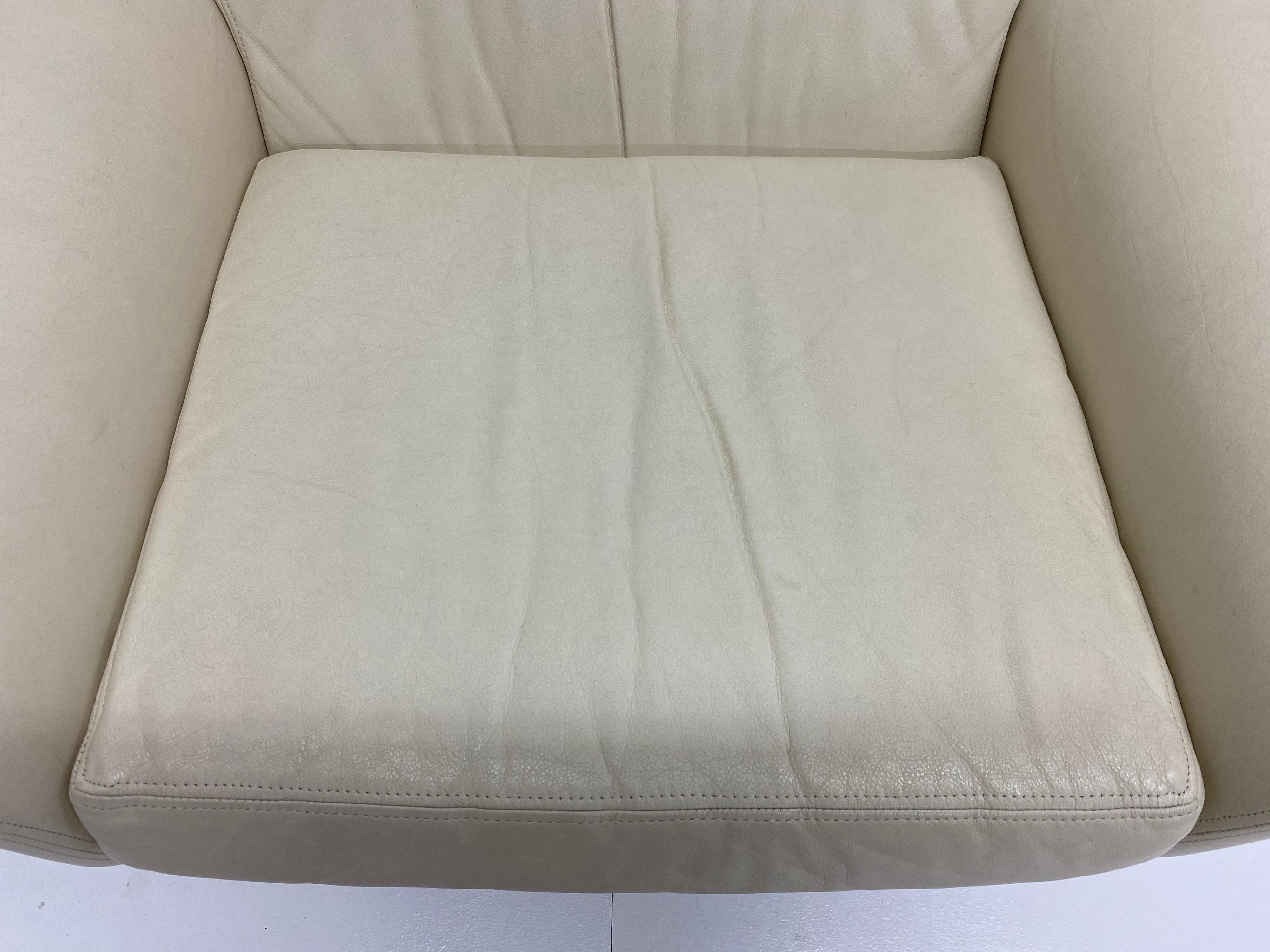 Vladimir Kagan Attr. Cream Leather Lounge Chair for Preview, 1980s 1