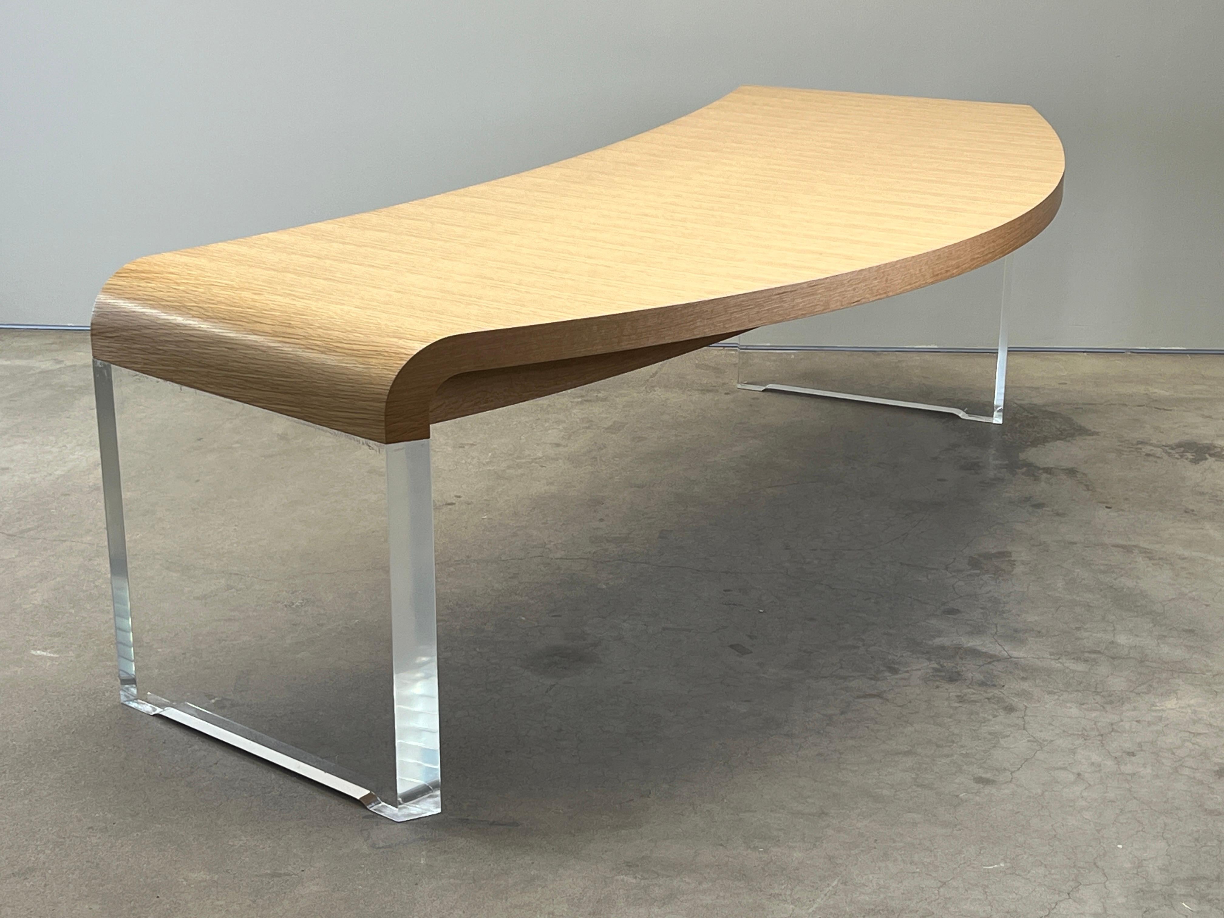 Scrivania curva Vladimir Kagan in lucite e Oak in vendita 7