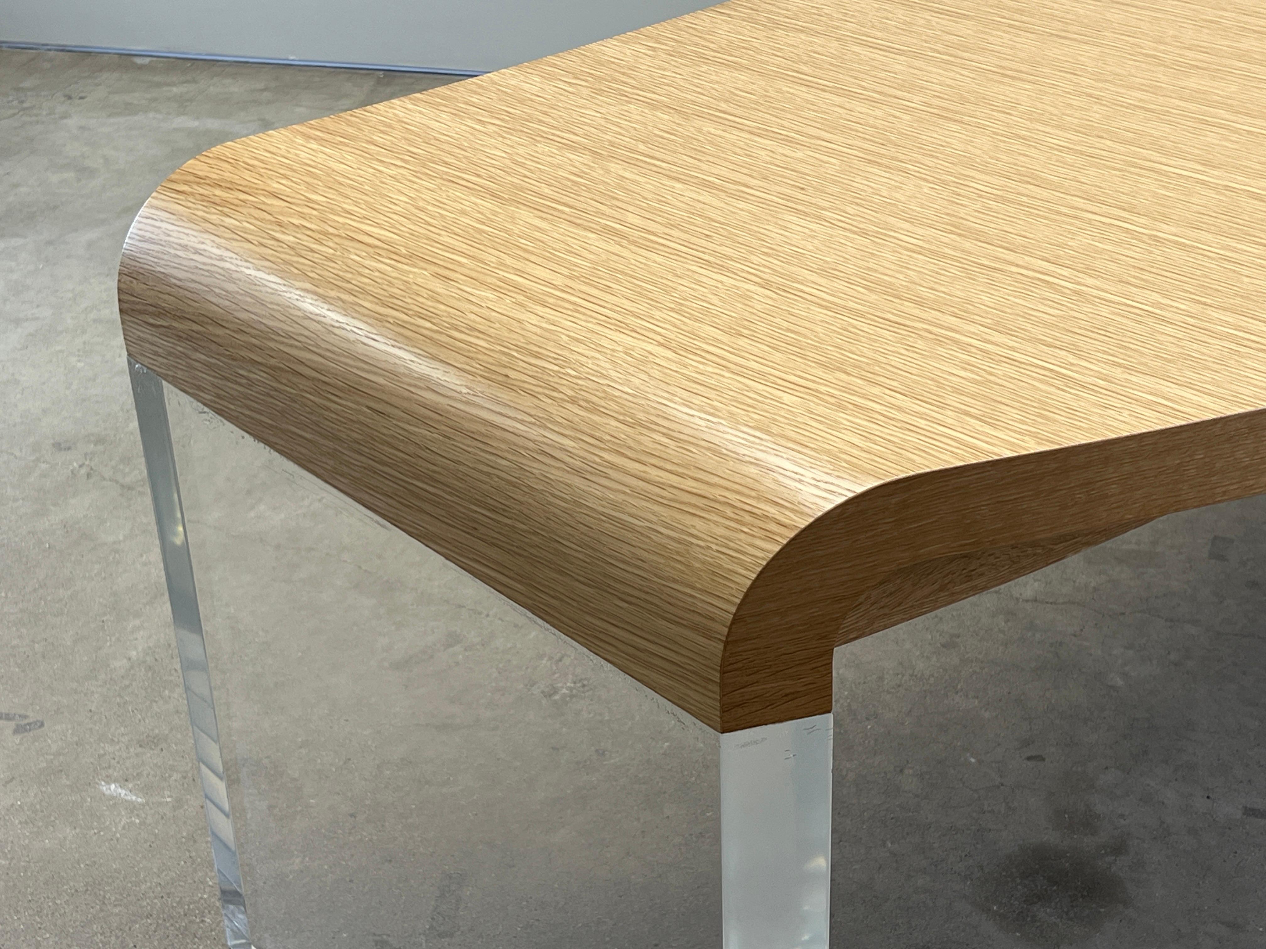 Scrivania curva Vladimir Kagan in lucite e Oak in vendita 11