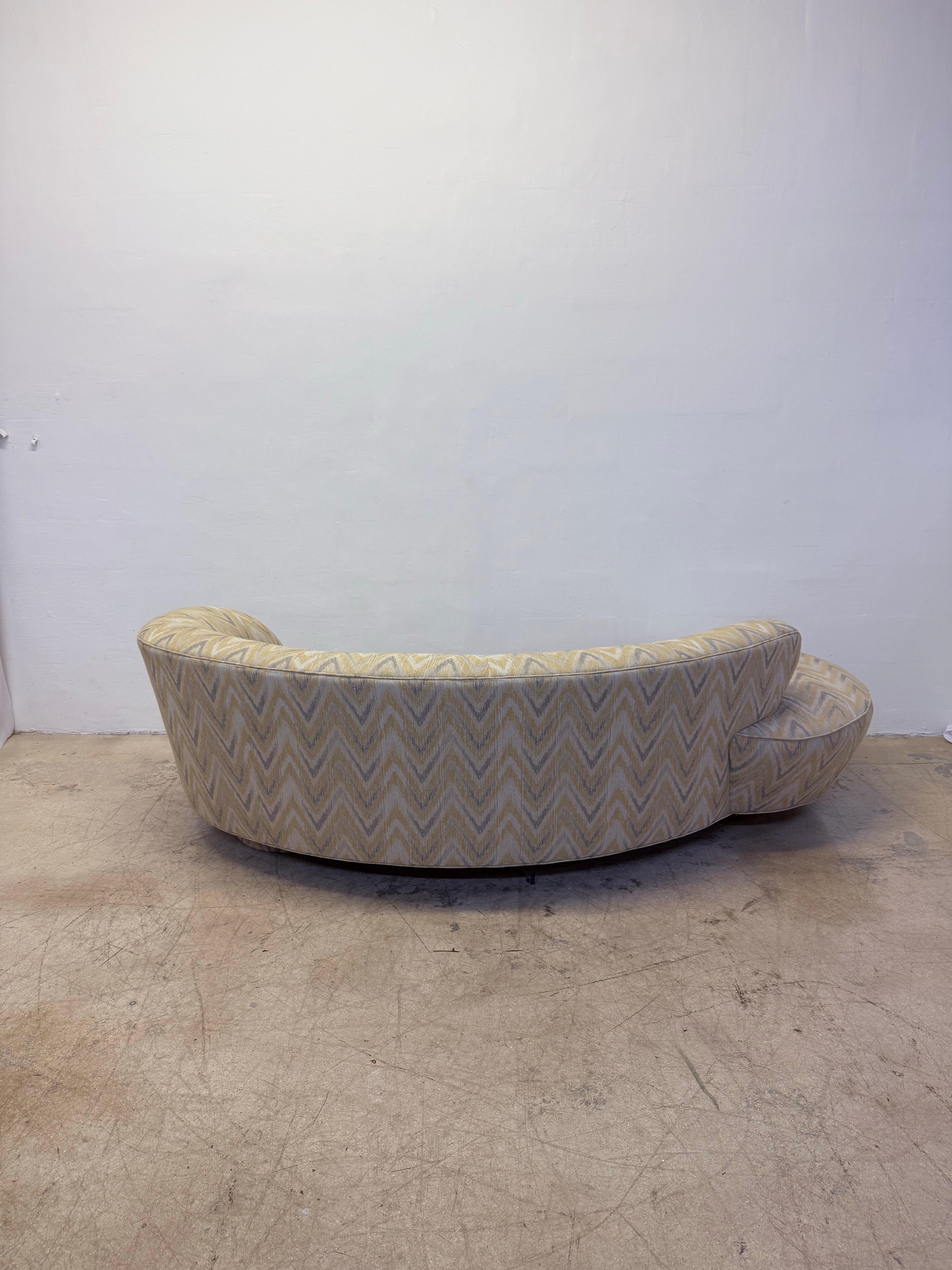 American Vladimir Kagan Curved Serpentine Cloud Sofa for Directional