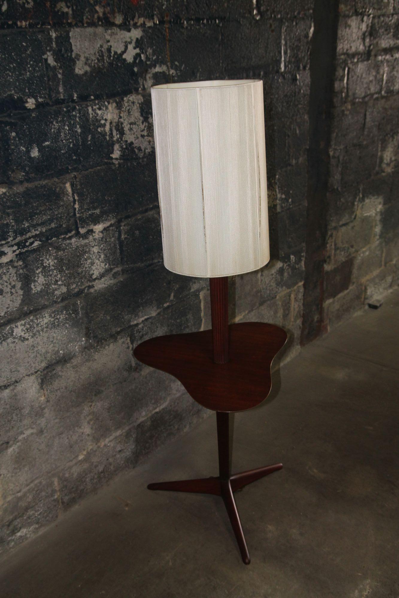 Mid-Century Modern Vladimir Kagan Custom Floor Lamp with Cloud Shaped table for Kagan-Dreyfus For Sale