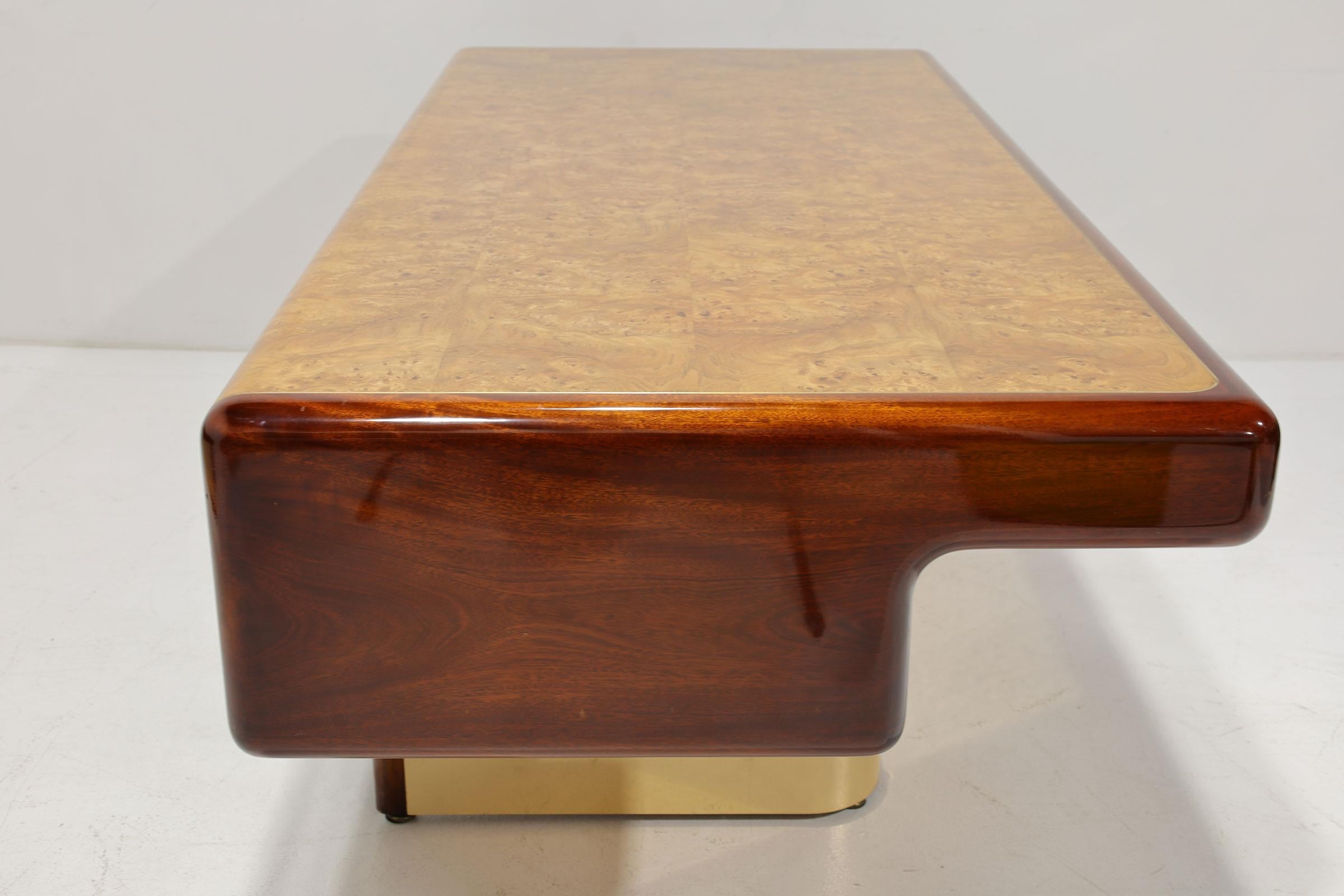 Vladimir Kagan Design Desk in Burl and Mahogany with Brass Finish Base For Sale 4