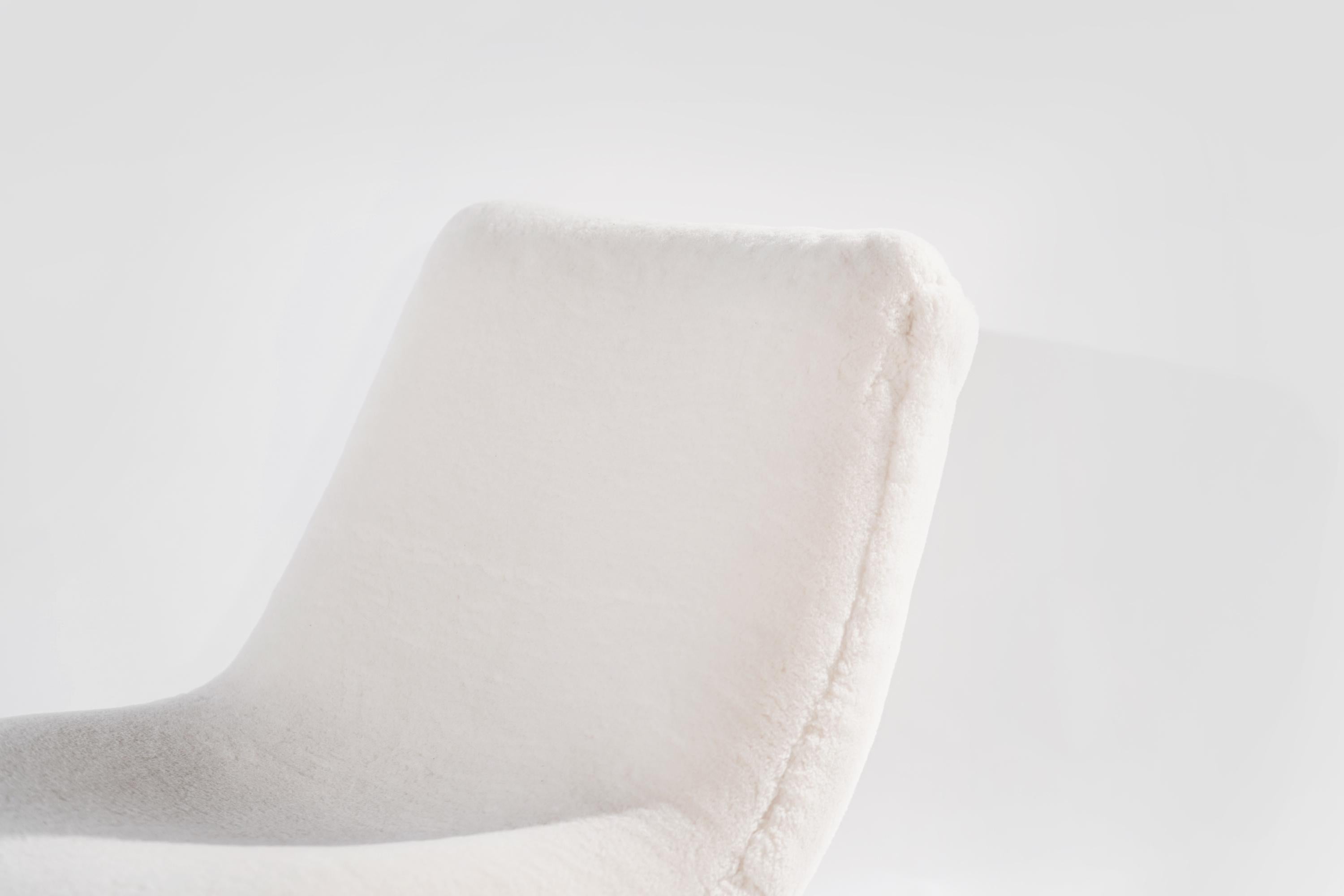 Wool Vladimir Kagan Desk Chair in Shearling for Kagan-Dreyfuss, circa 1950s