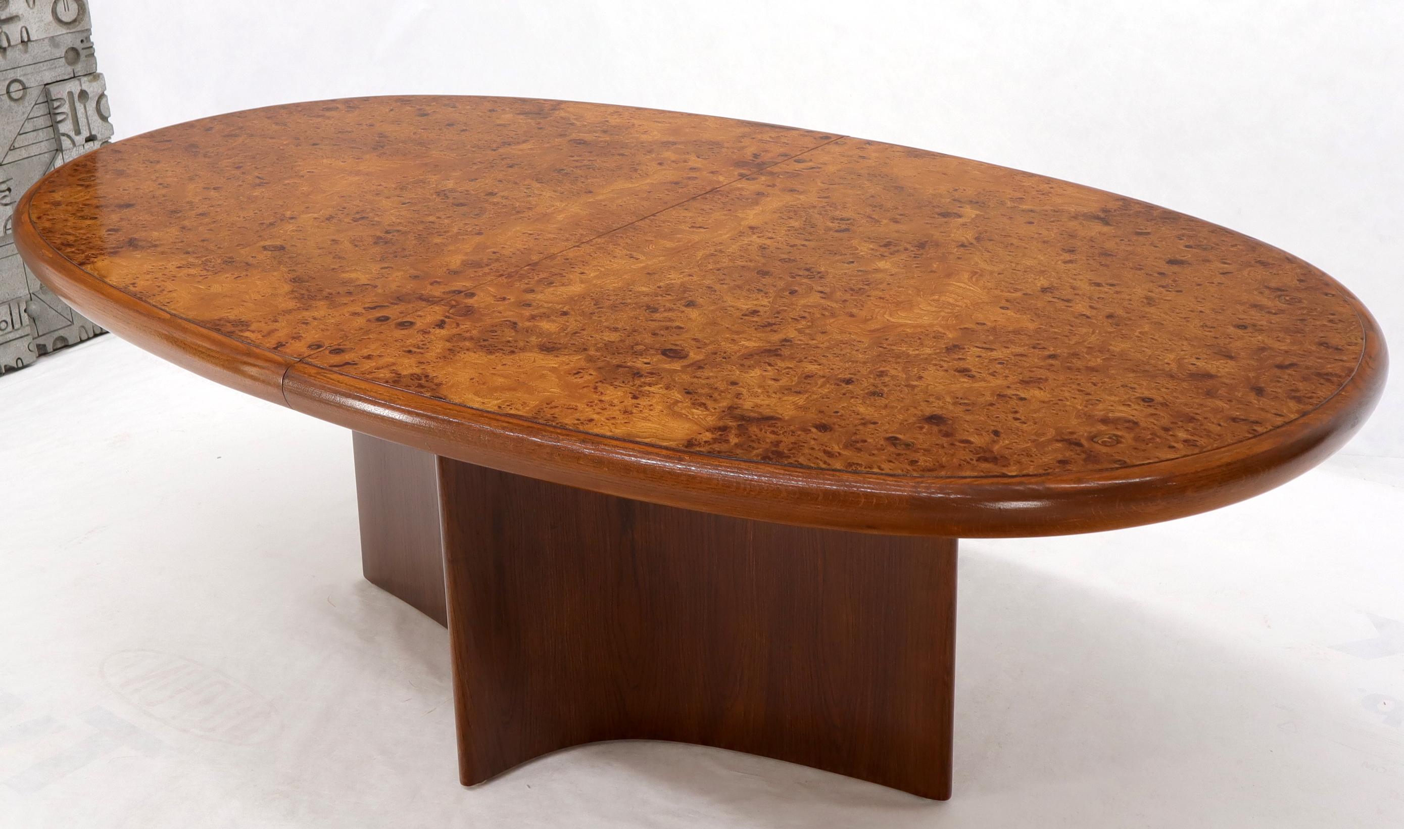 Vladimir Kagan Dimond Base Oval Burl Wood Top Dining Conference Table  In Good Condition In Rockaway, NJ