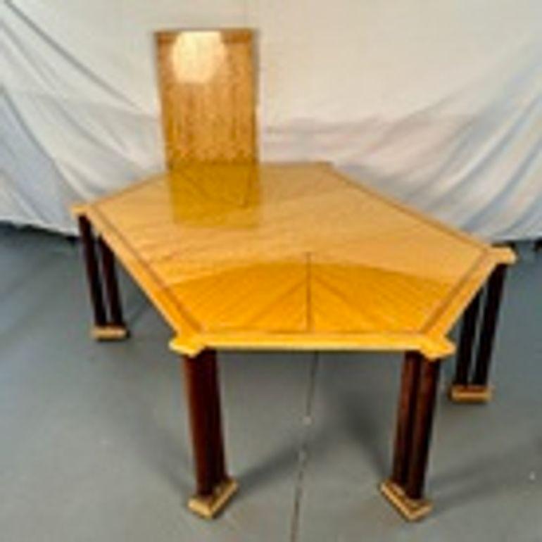 Vladimir Kagan, Mid-Century Modern Dining Table, Maple, Lacquer, USA, 1980s In Good Condition For Sale In Stamford, CT