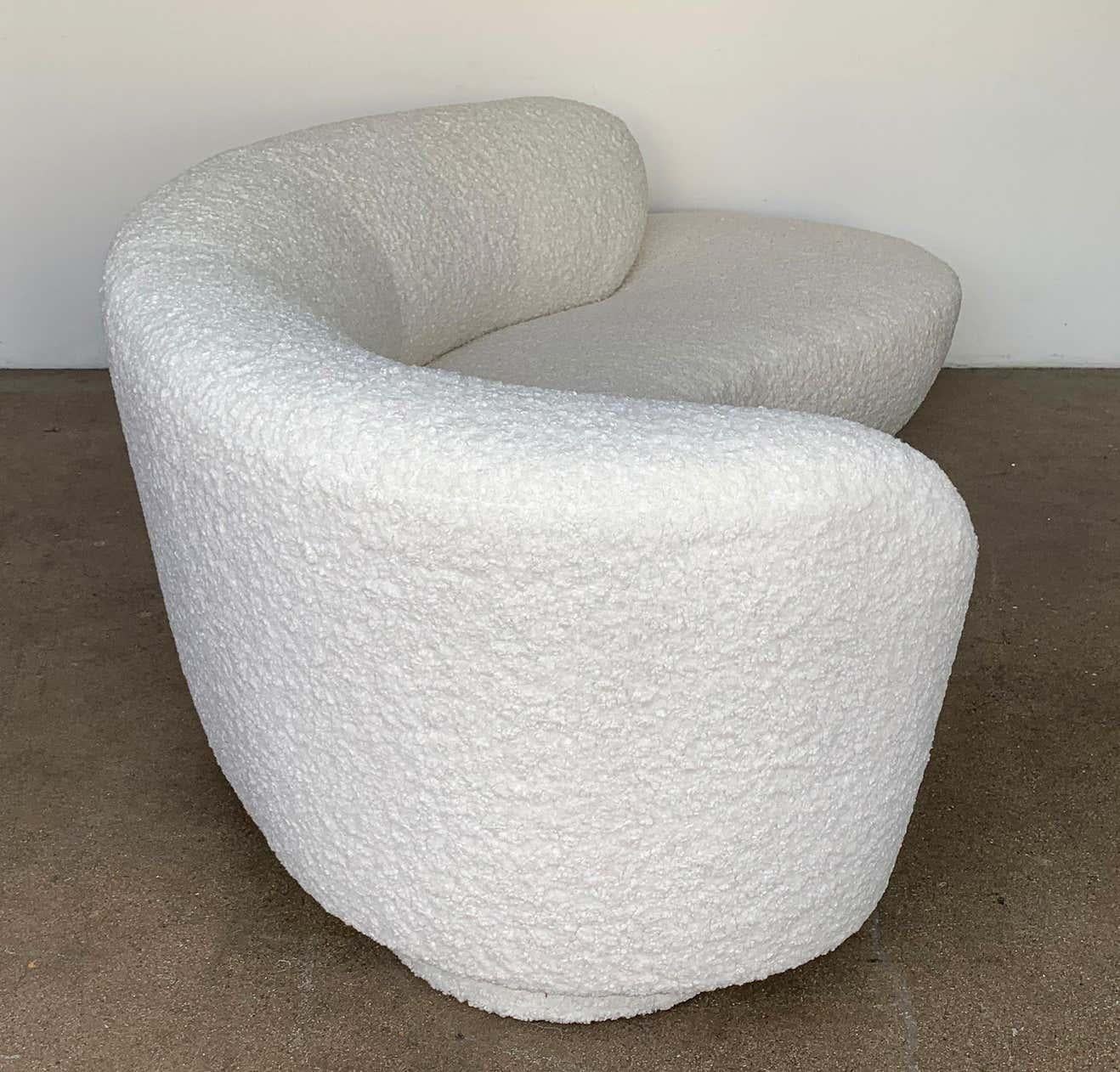 Late 20th Century Vladimir Kagan Directional Serpentine Cloud Sofa in Ivory Boucle