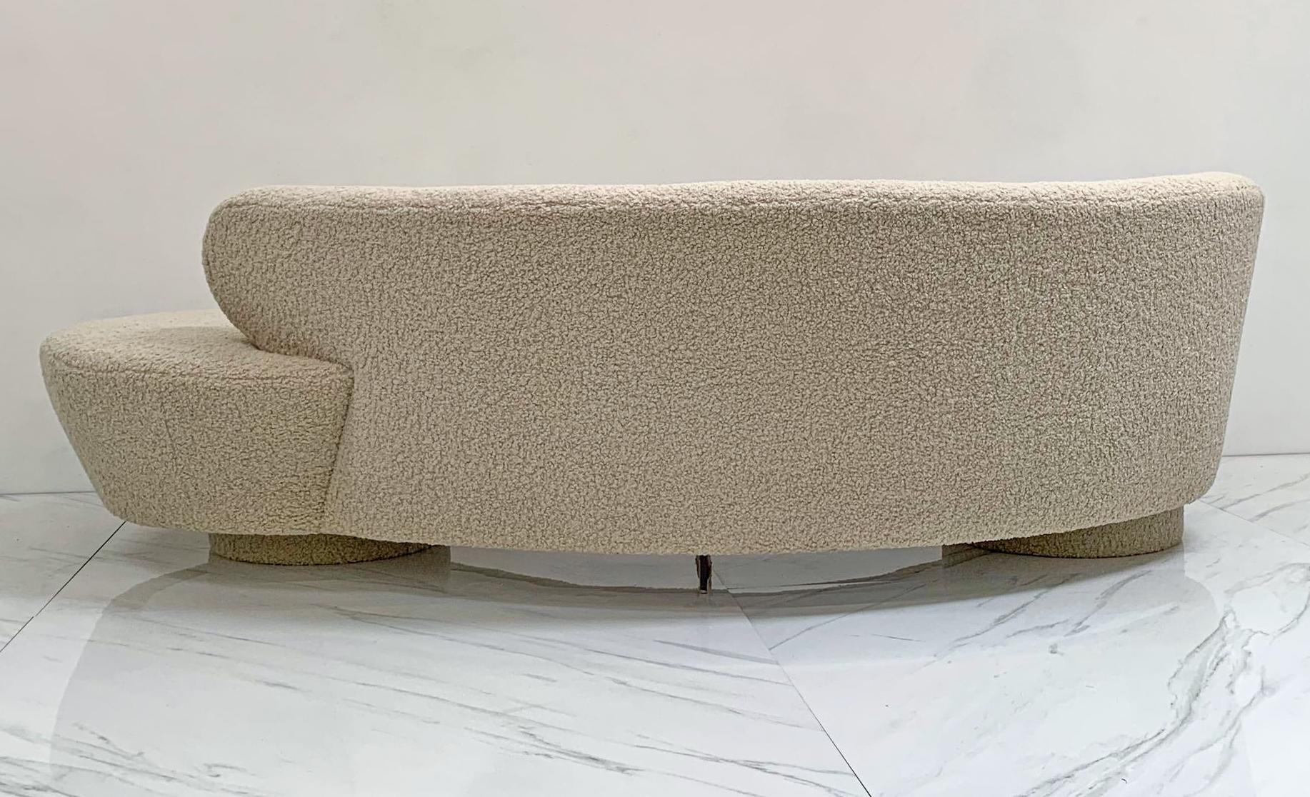 Mid-Century Modern Vladimir Kagan Directional Serpentine Cloud Sofa in Teddy-bear Tan Boucle 