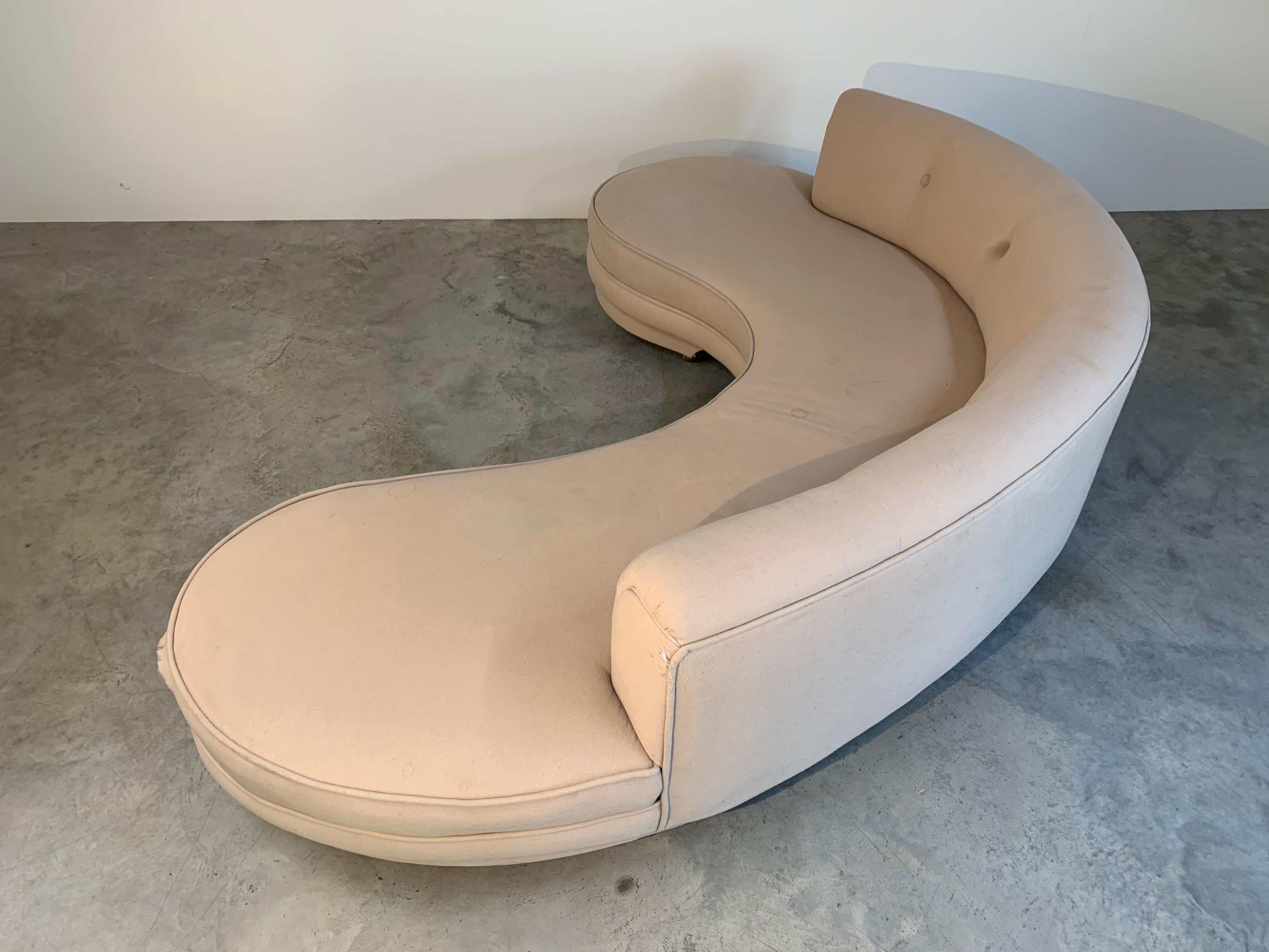 Beautiful serpentine sofa with over ball casters. Circa 1950
Total width 108”
Total depth 66”
Upholstery is needed. Structure is solid with casters that roll smoothly.