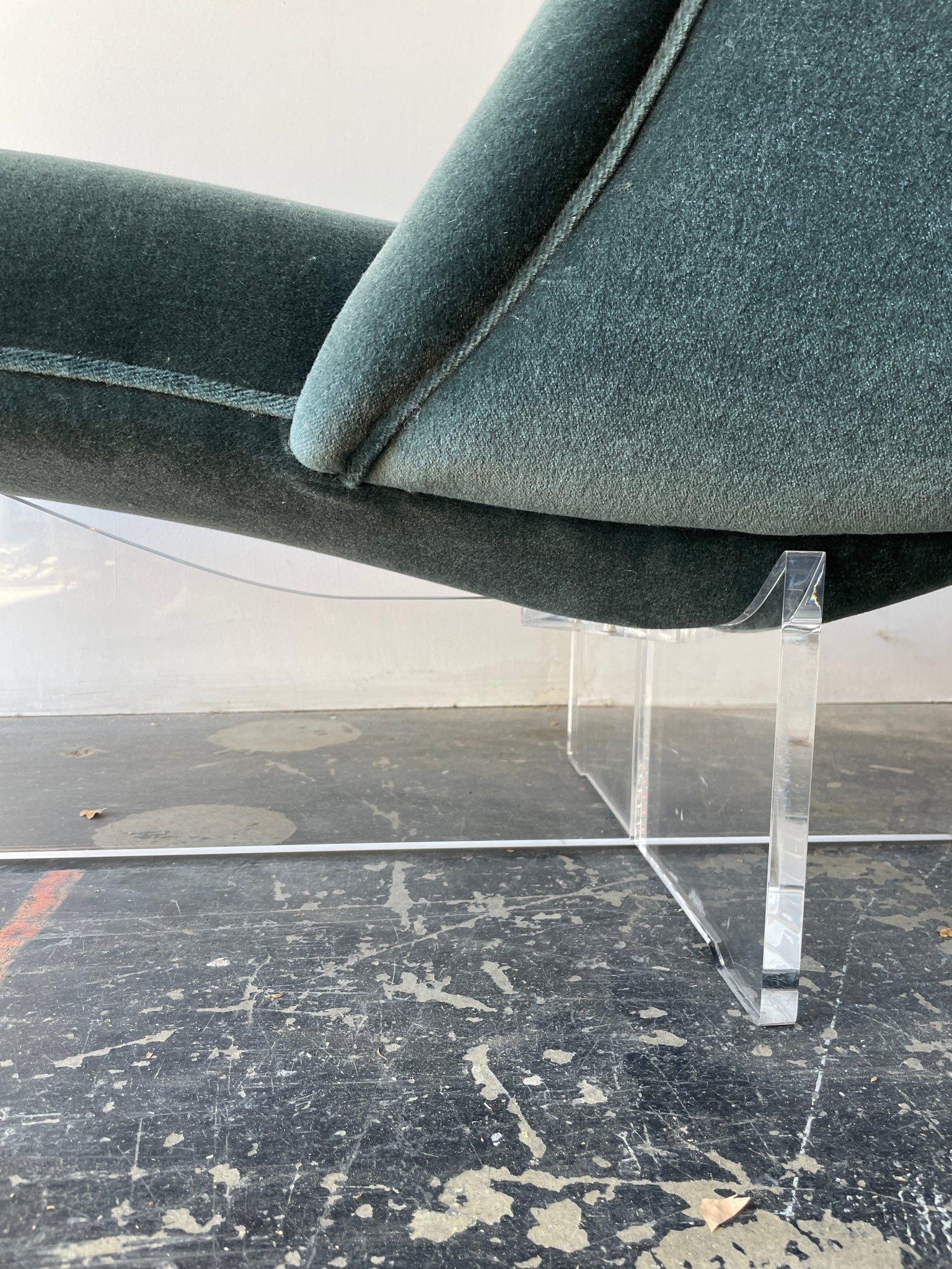 Mid-Century Modern Vladimir Kagan Erica Chaise Lounge Chair in Mohair For Sale