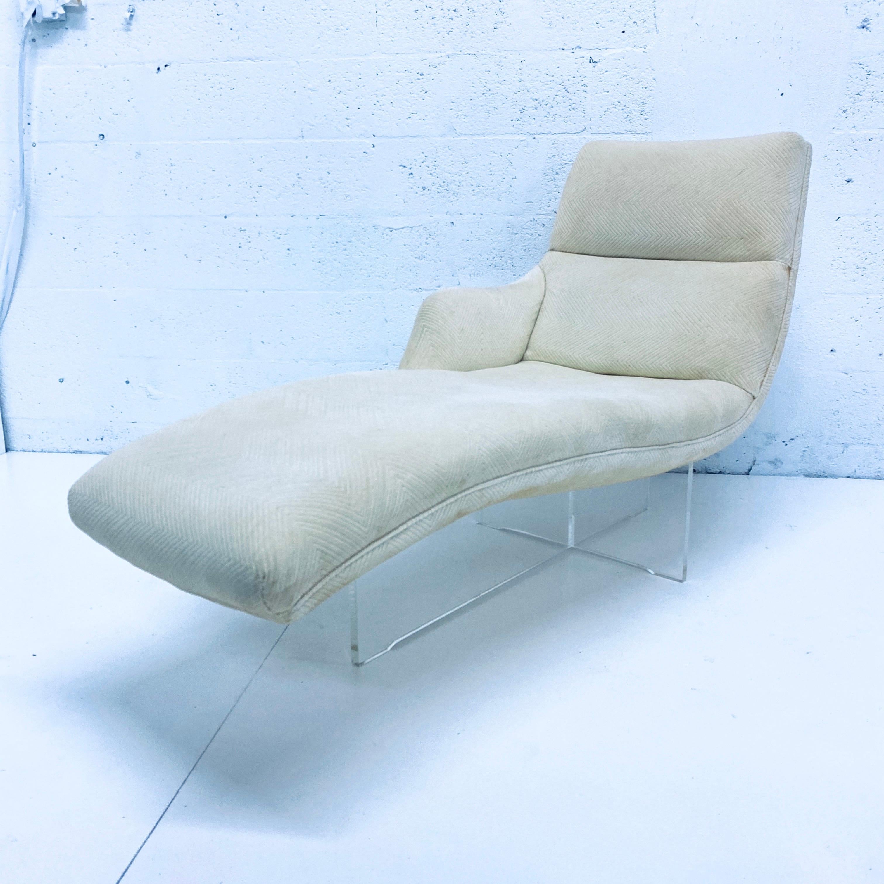 Original Erica chaise lounge with Lucite base by Vladimir Kagan. Ready for new upholstery.

We have an opposing Kagan Erica chaise lounge available in our listings and ready for new upholstery. This listing is for the single chaise.