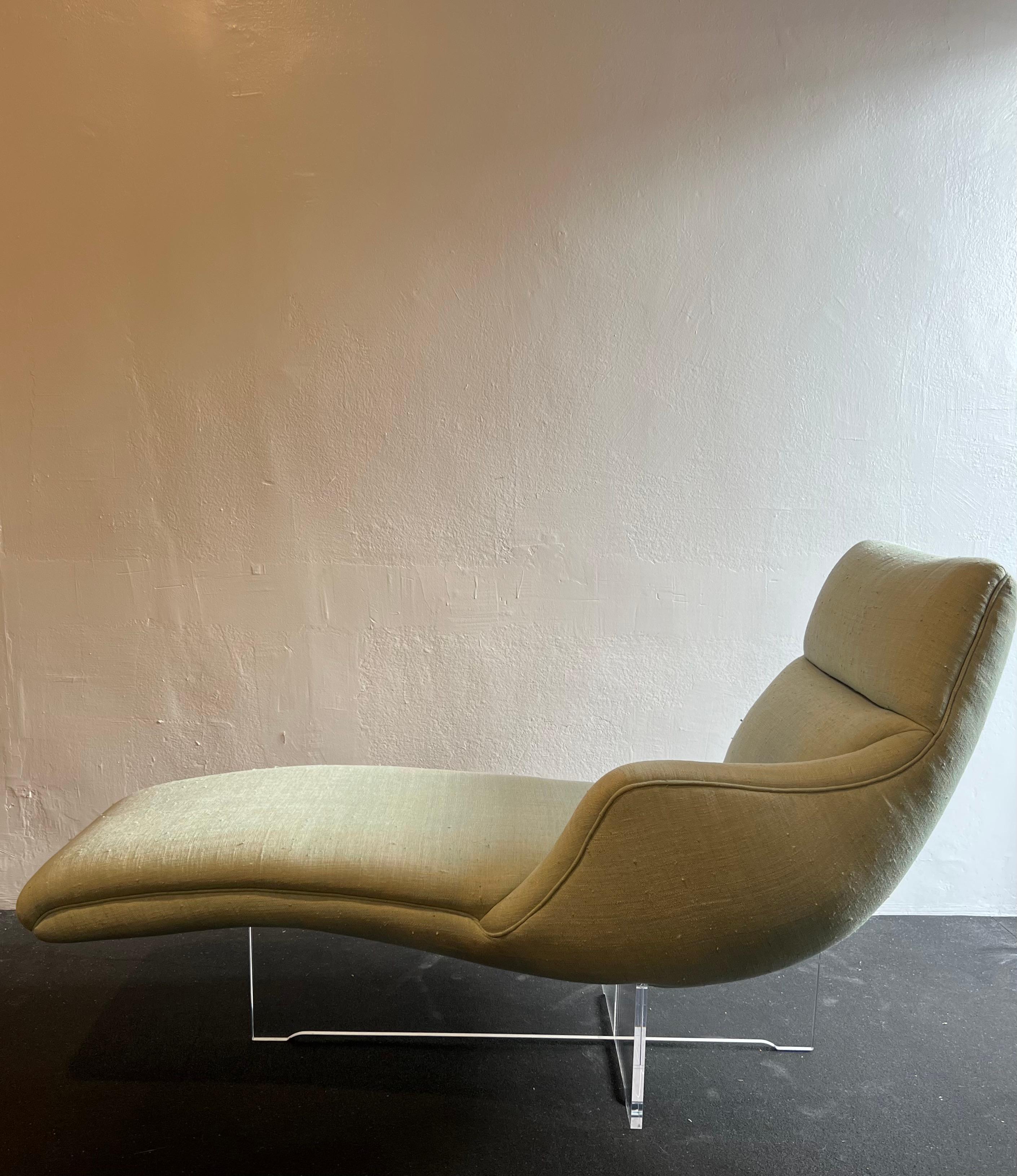 Vladimir Kagan Erica Chaise Lounge In Good Condition For Sale In West Palm Beach, FL