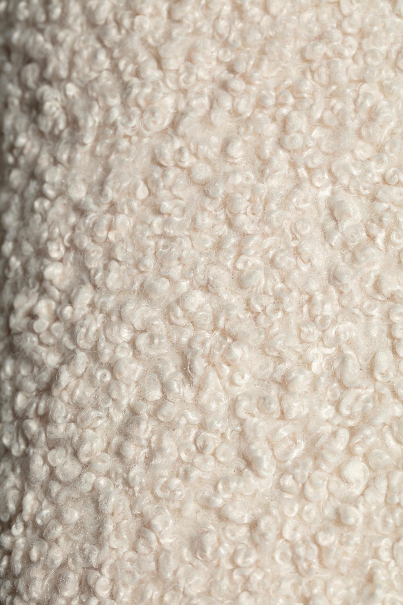Vladimir Kagan Fiftyish Sofa aus superweichem elfenbeinweißem Bouclé im Angebot 6