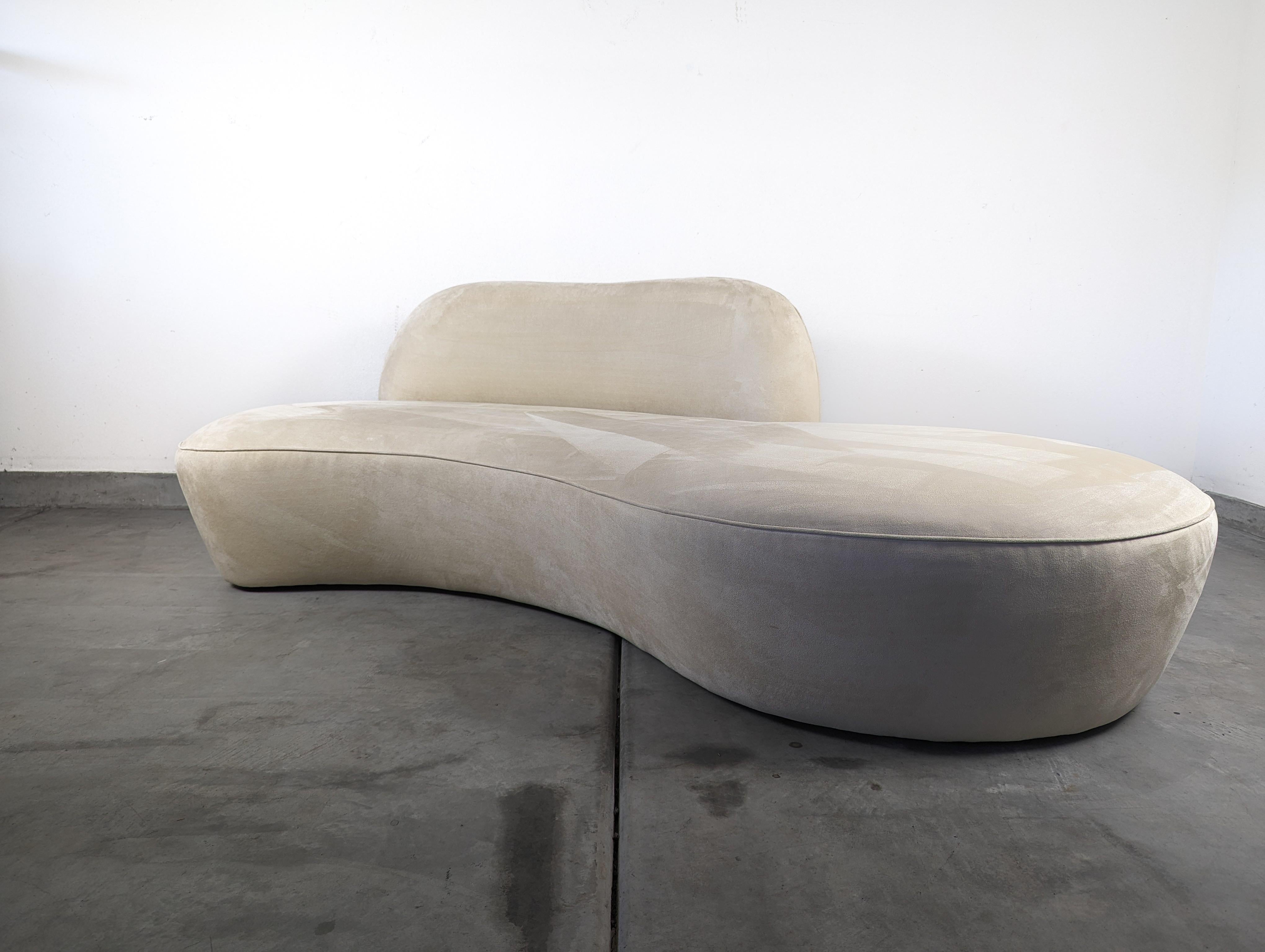 Modern Vladimir Kagan for American Leather Curved 'Zoe' Sofa For Sale