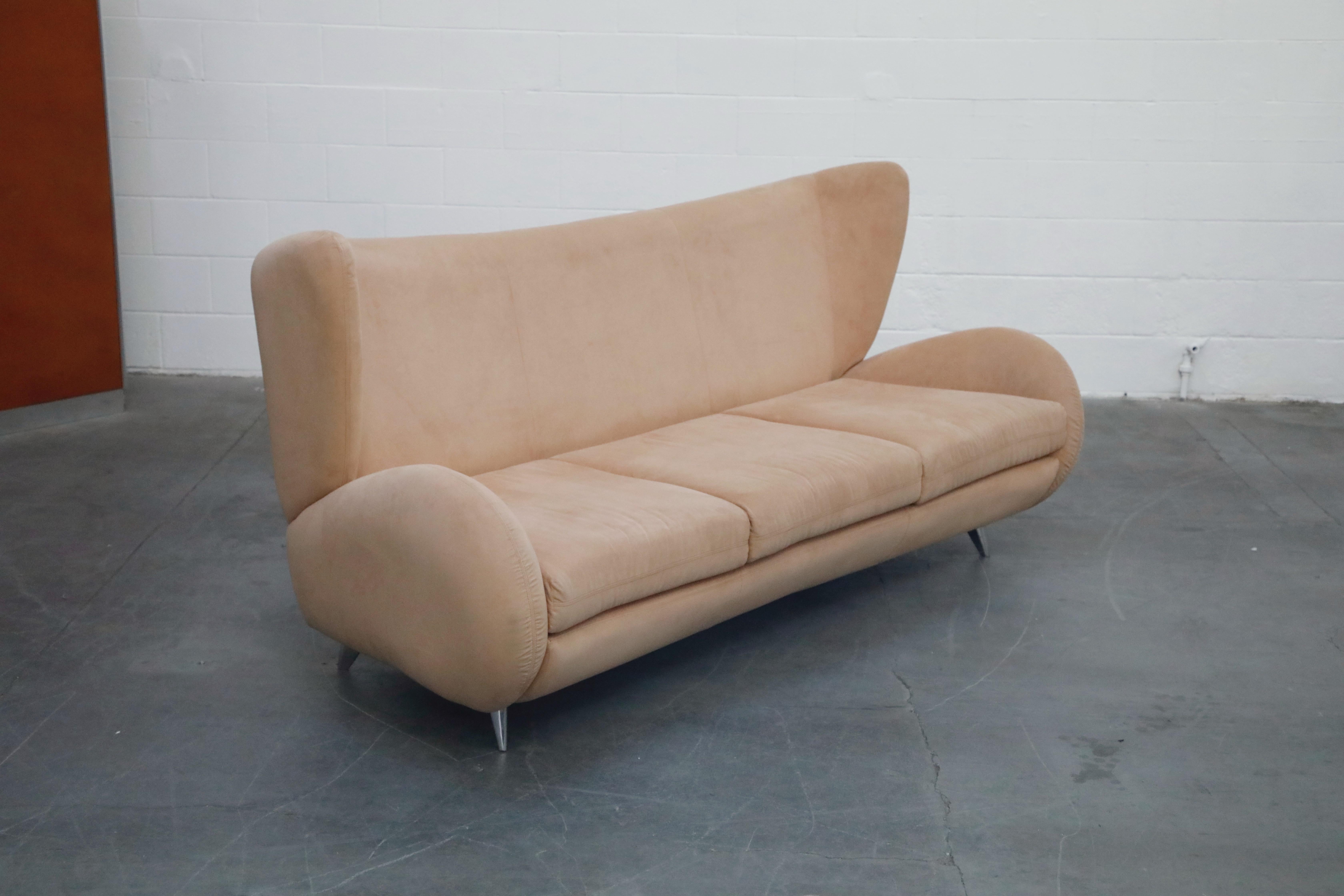 Vladimir Kagan for American Leather 'Fiftyish' Wingback Sofa, Signed In Good Condition In Los Angeles, CA