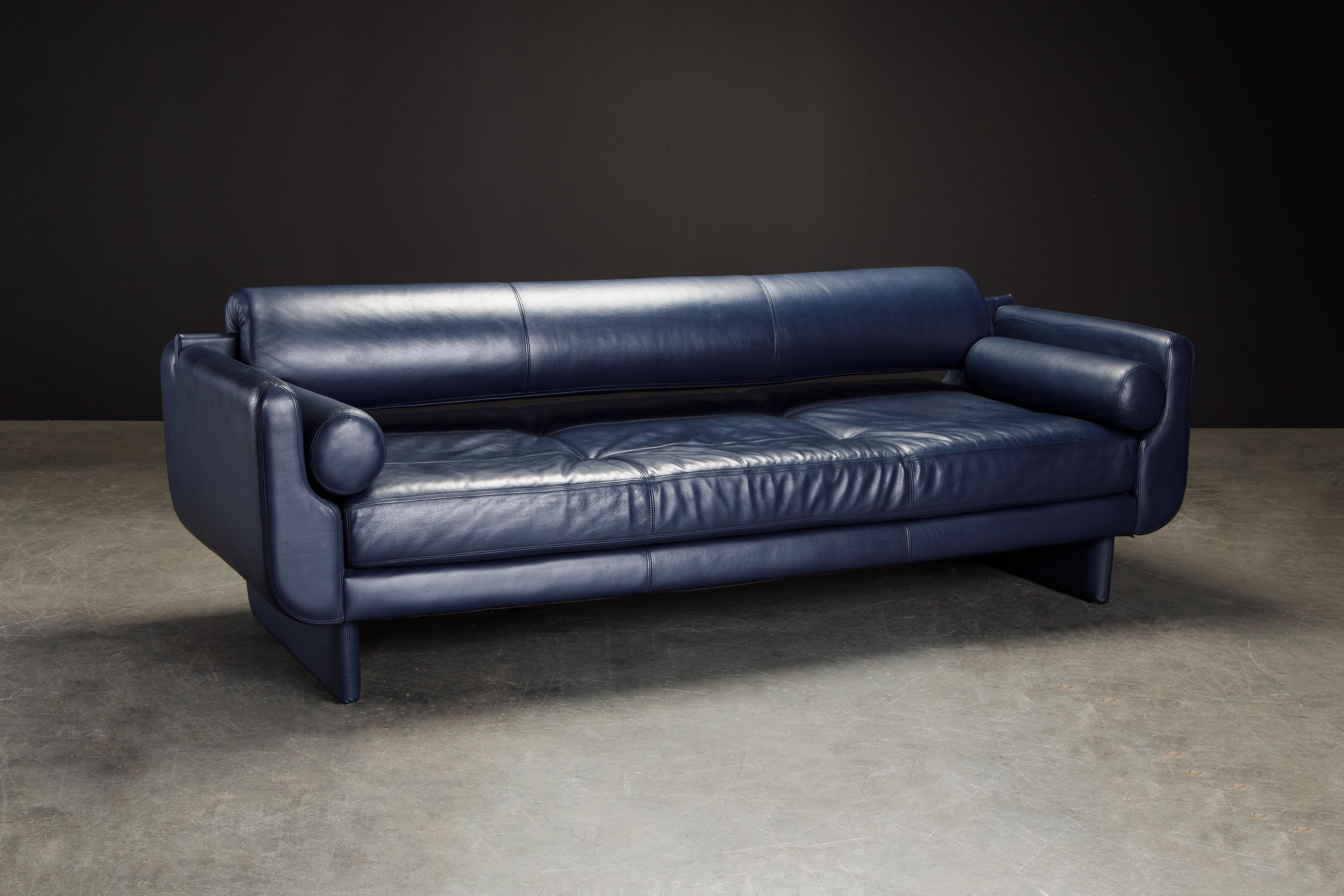 Vladimir Kagan for American Leather 'Matinee' Blue Leather Sofa Daybed, Signed In Good Condition In Los Angeles, CA