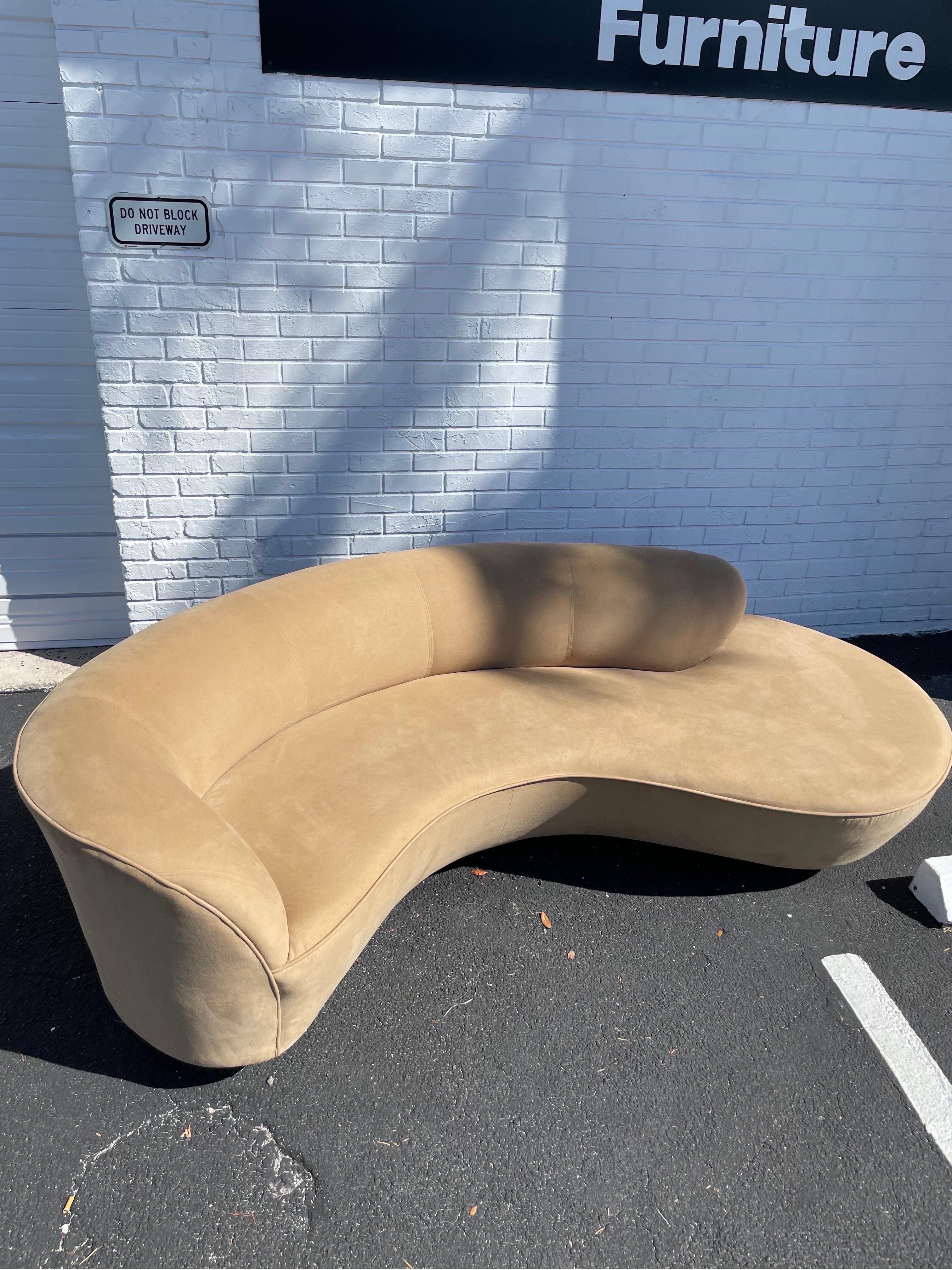 Mid-Century Modern Vladimir Kagan for Direction Cloud Sofa For Sale