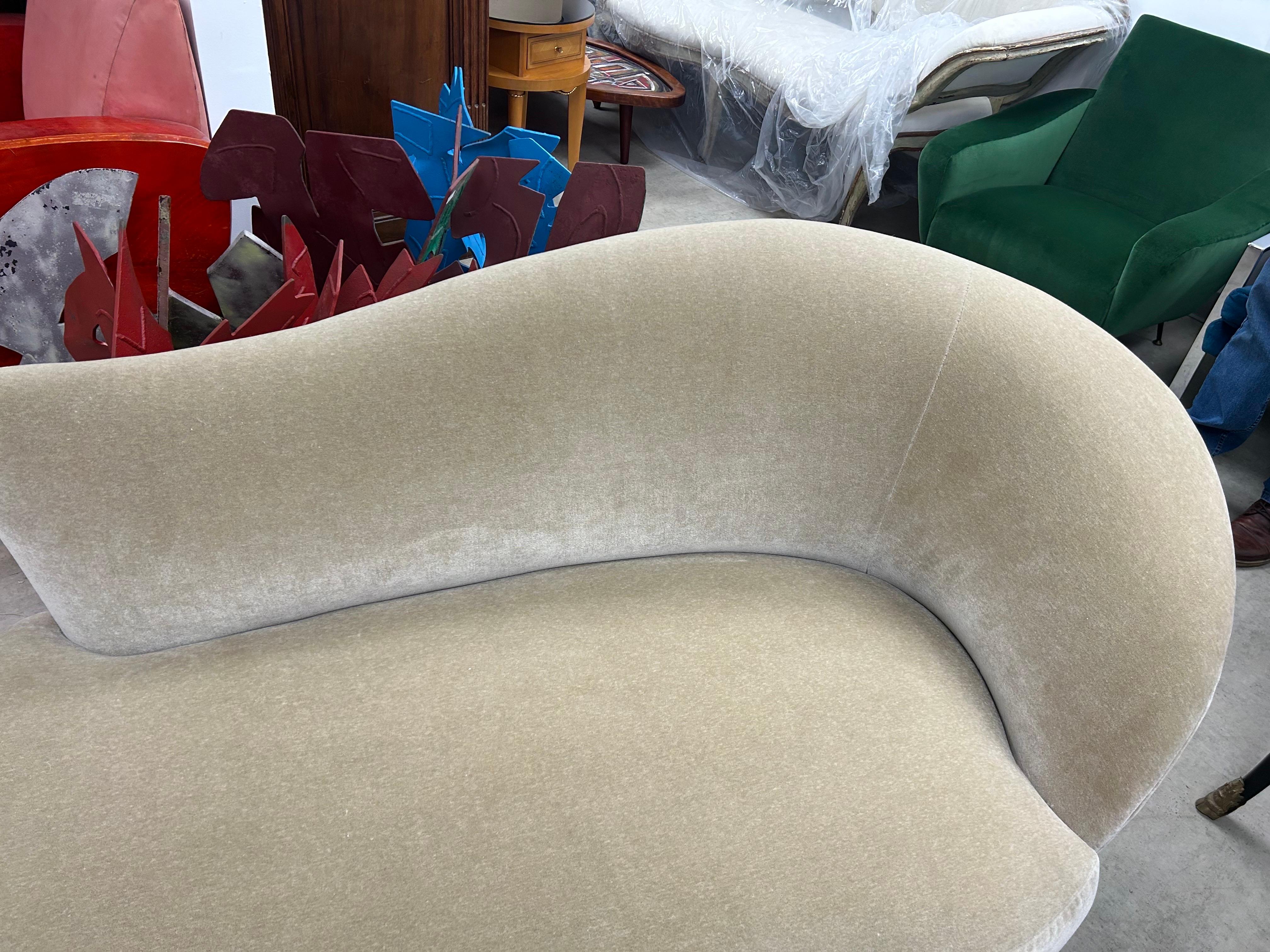 Vladimir Kagan Para Sofá Nube Direccional En Mohair en Bueno estado para la venta en Houston, TX