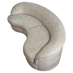 Vladimir Kagan per il divano postmoderno Directional Curved