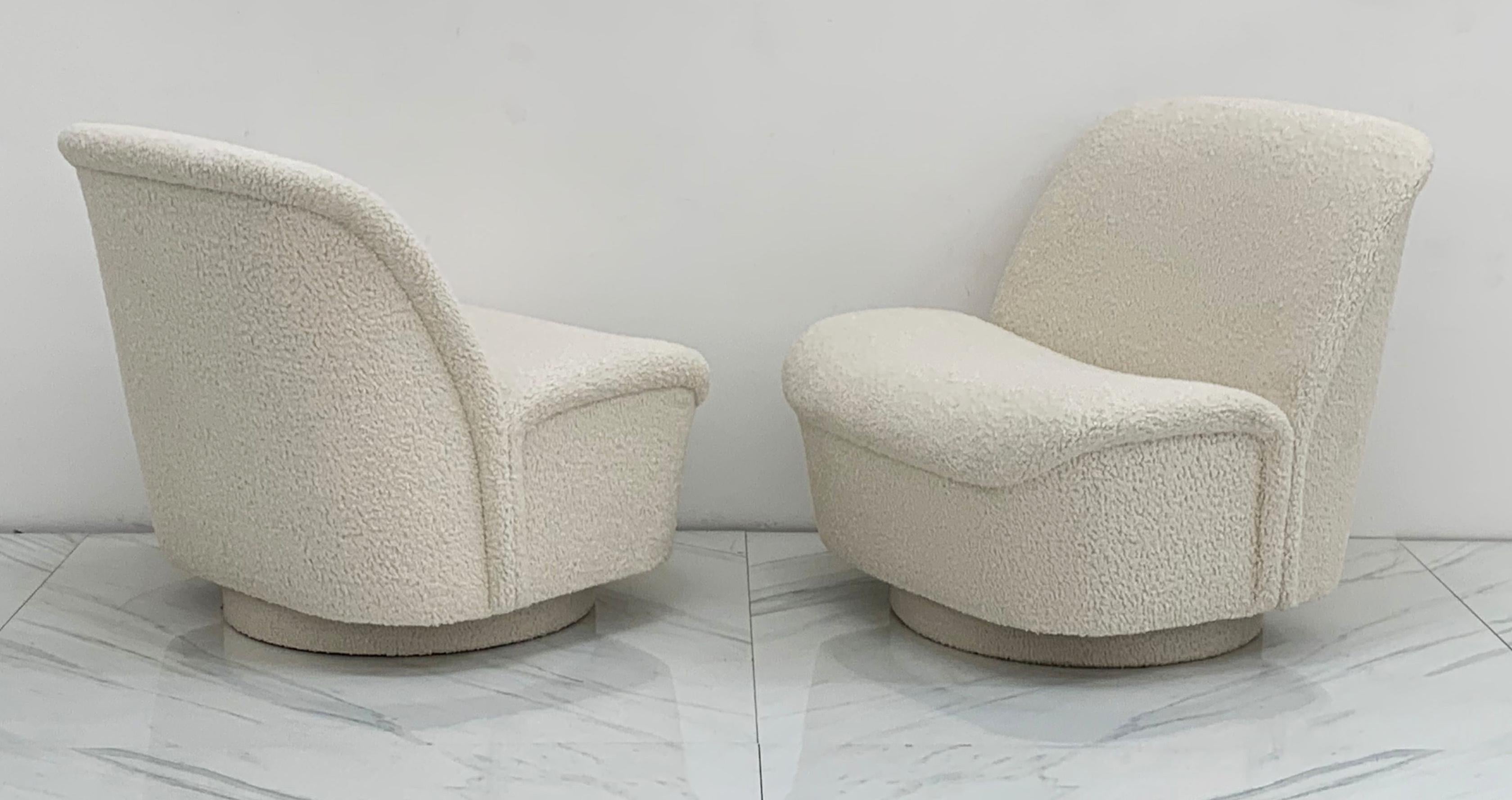 Bouclé Vladimir Kagan for Directional Furniture Swivel Lounge Chairs in Boucle, a Pair