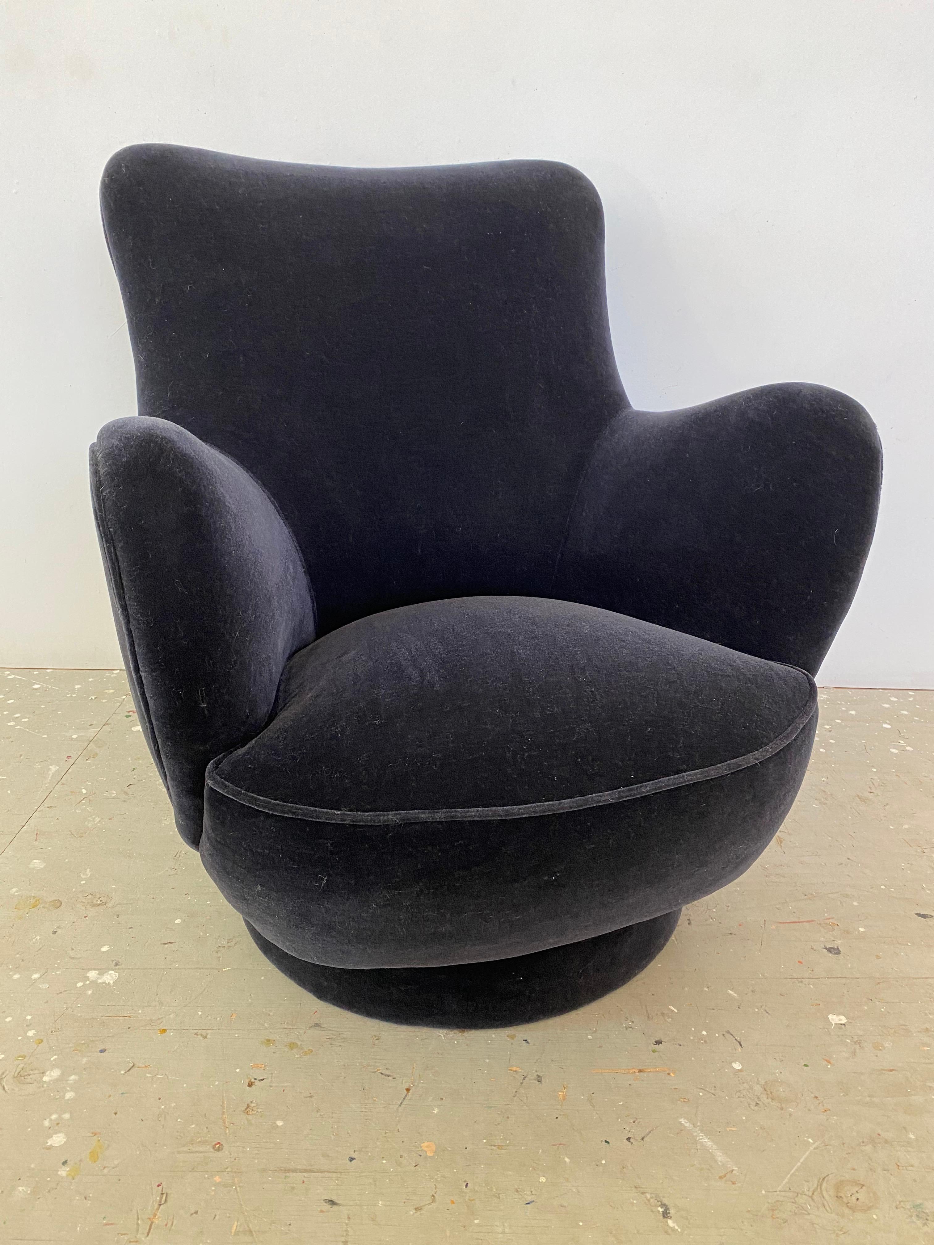 Vladimir Kagan for Directional High-Back Swivel Lounge Chair For Sale 6