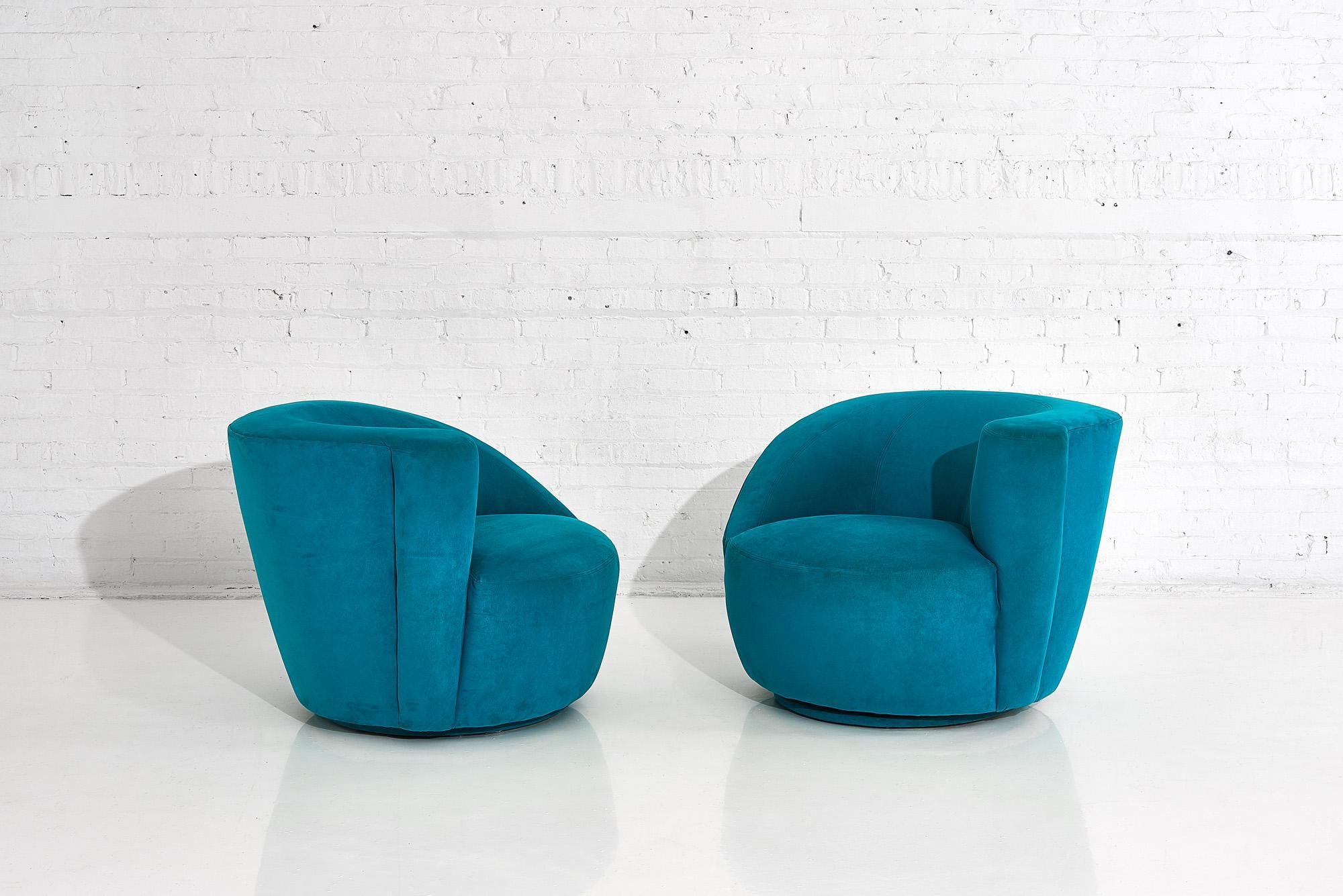 Vladimir Kagan for Directional “Nautilus” Swivel Chairs, 1980 In Good Condition In Chicago, IL