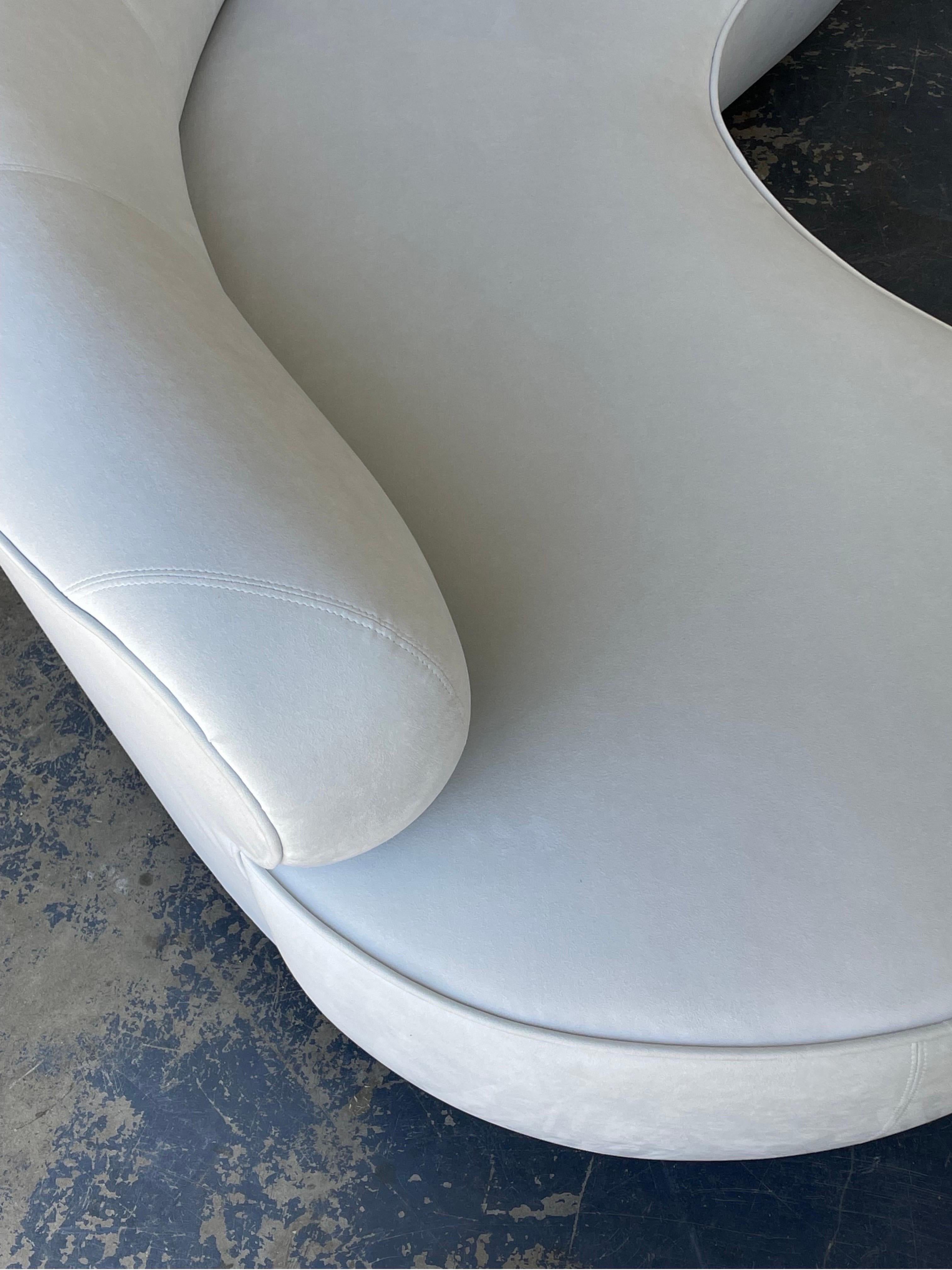 American Vladimir Kagan for Directional Serpentine Cloud Sofa with Lucite Support
