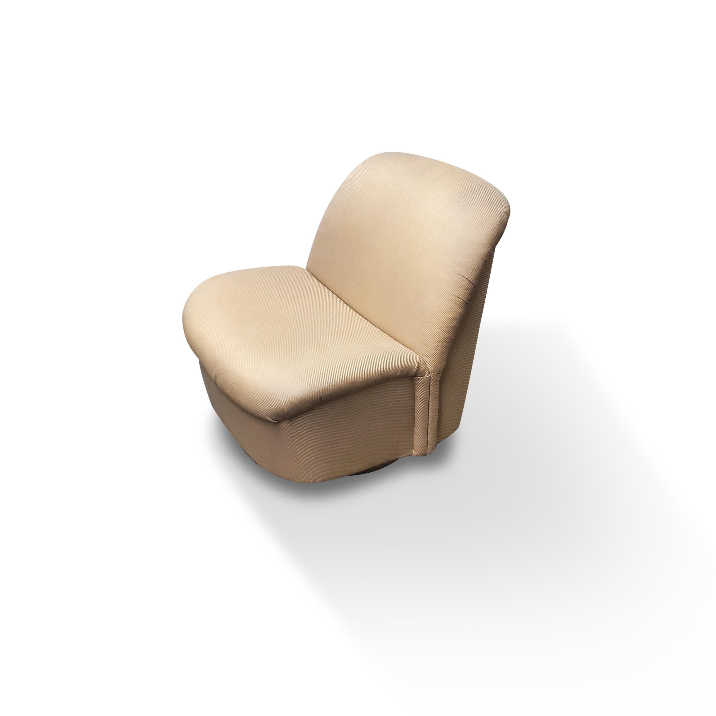 Mid-Century Modern  Directional Swivel / Tilt Lounge Chair