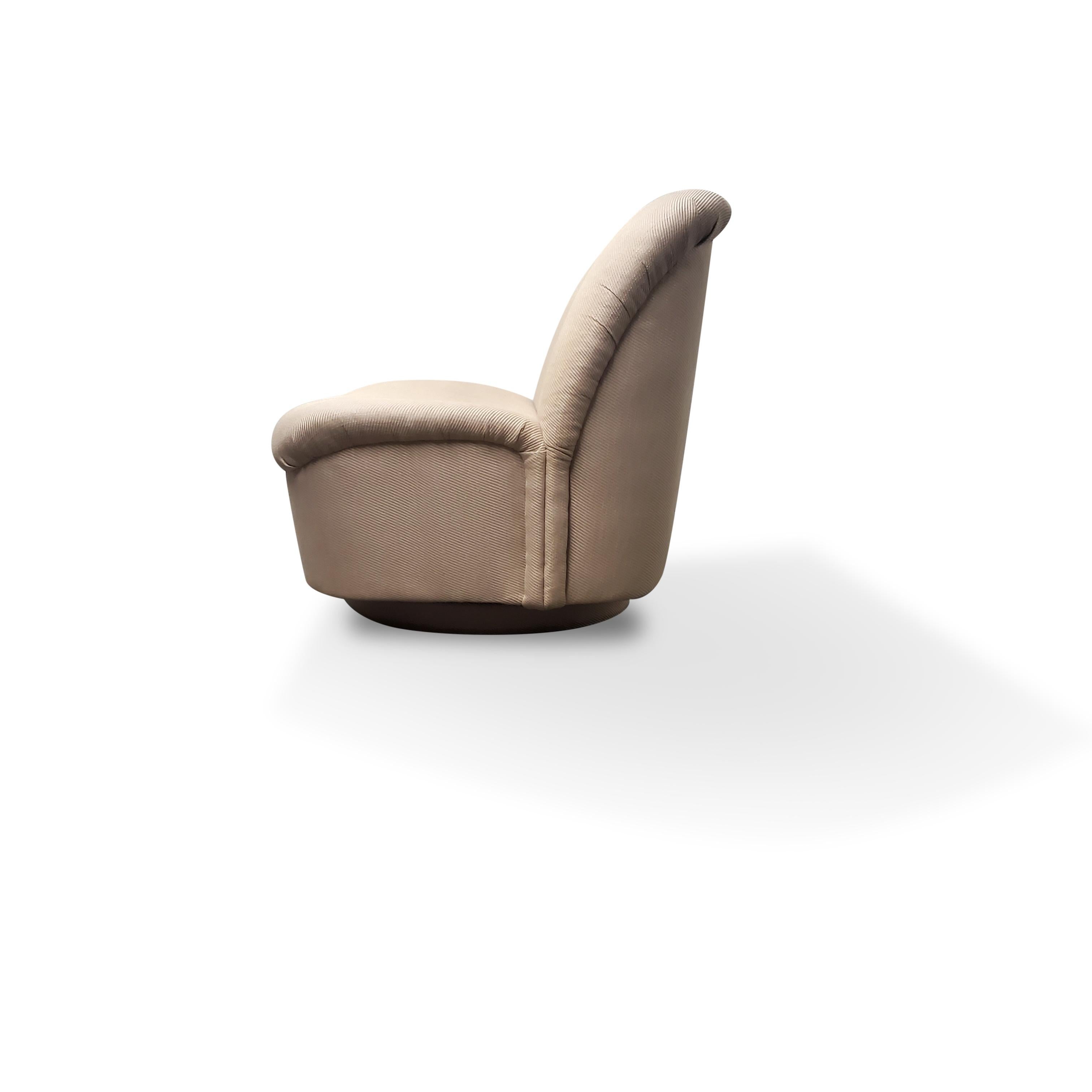 American  Directional Swivel / Tilt Lounge Chair