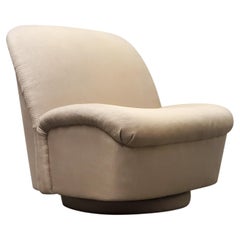 Directional Swivel / Tilt Lounge Chair