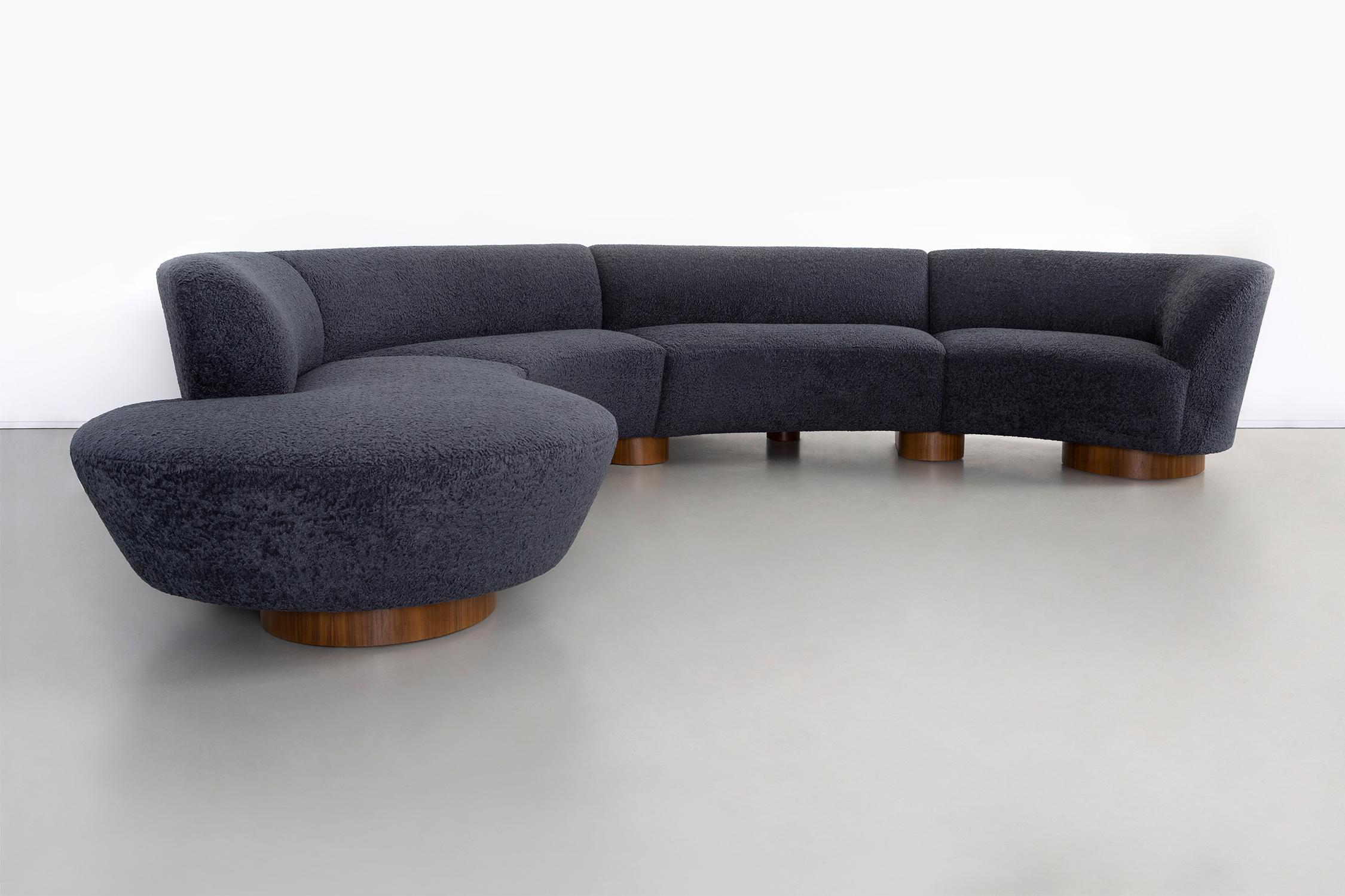 three-piece sectional sofa

designed by Vladimir Kagan for Directional

USA, c 1980

custom fabric, custom base, + poplar