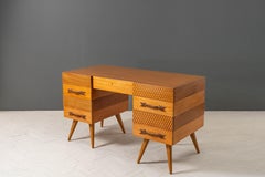 Vladimir Kagan per la scrivania di Ernst Schwadron