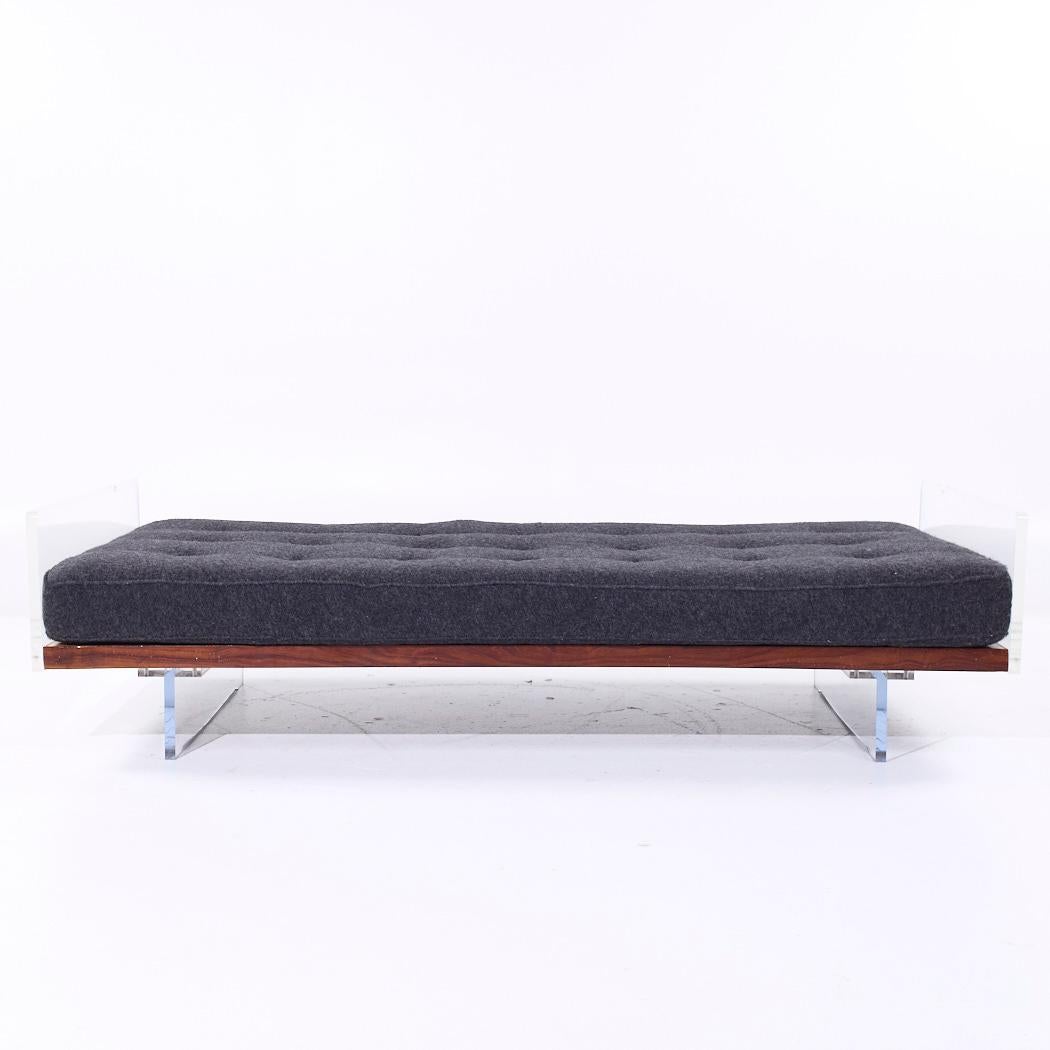 Vladimir Kagan pour Holly HUNT Canapé-lit à dossier roulant en lucite, milieu de siècle en vente 3