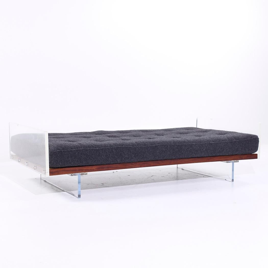 Vladimir Kagan pour Holly HUNT Canapé-lit à dossier roulant en lucite, milieu de siècle en vente 4