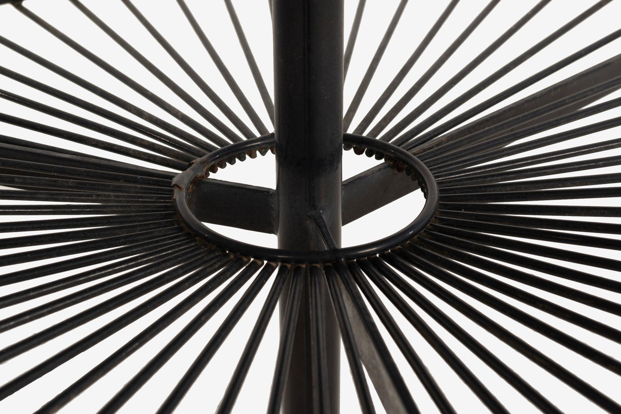 Vladimir Kagan for Kagan-Dreyfuss Capricorn Occasional Table, 1960c. In Good Condition For Sale In Chicago, IL
